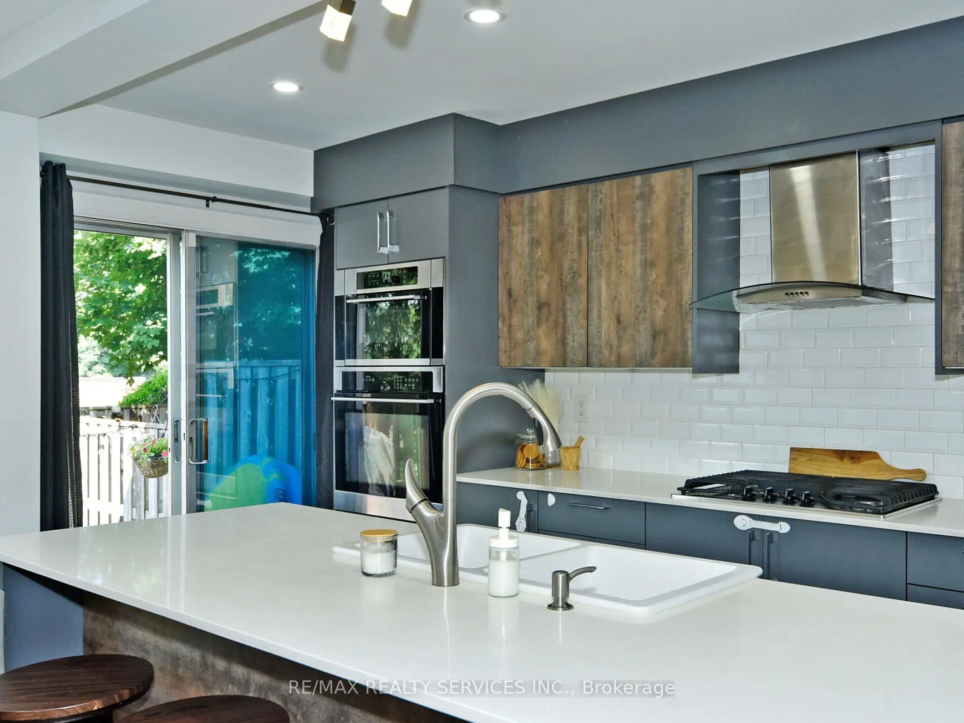 46 Lindisfarne Way E, #80