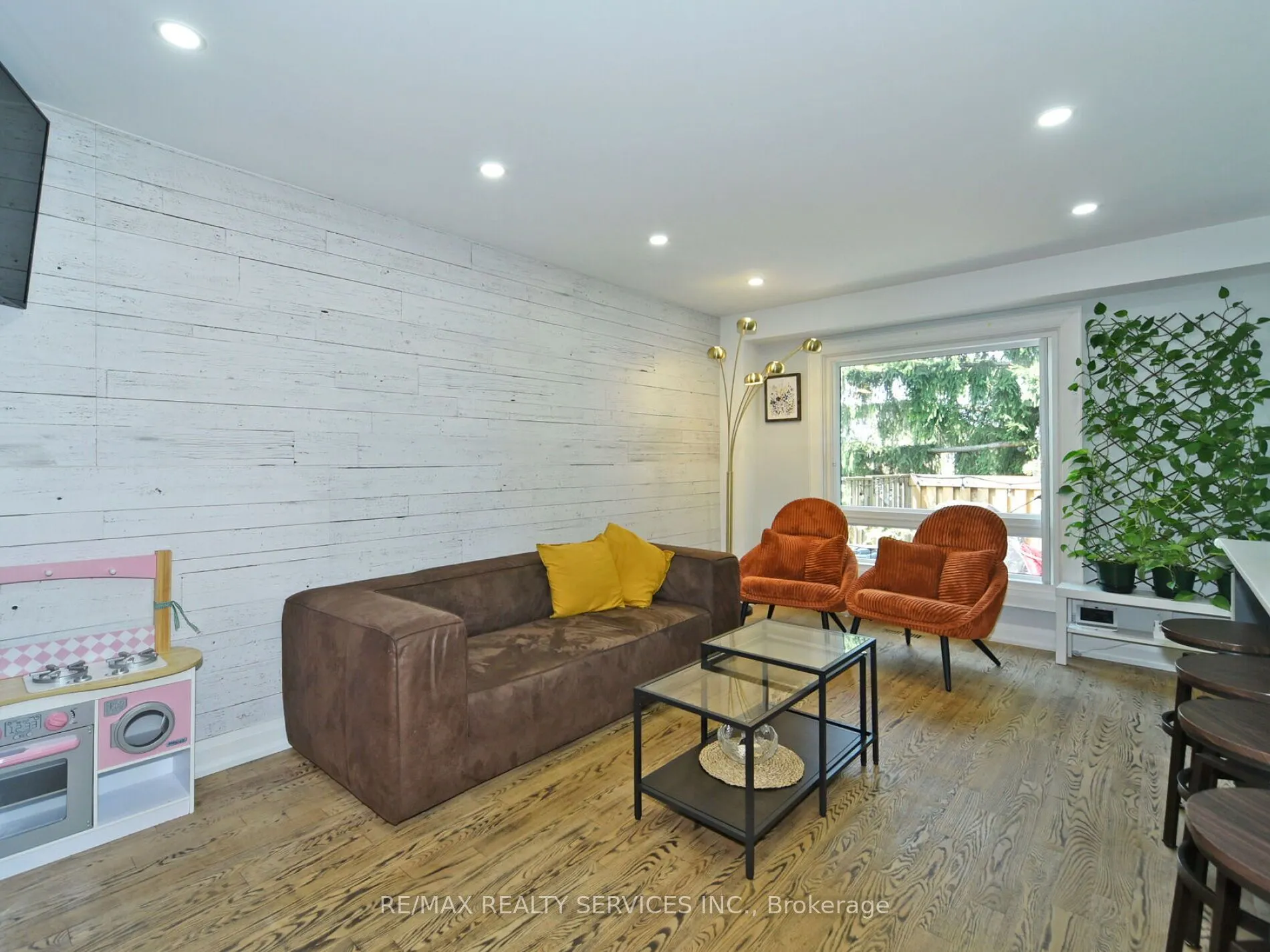 46 Lindisfarne Way E, #80