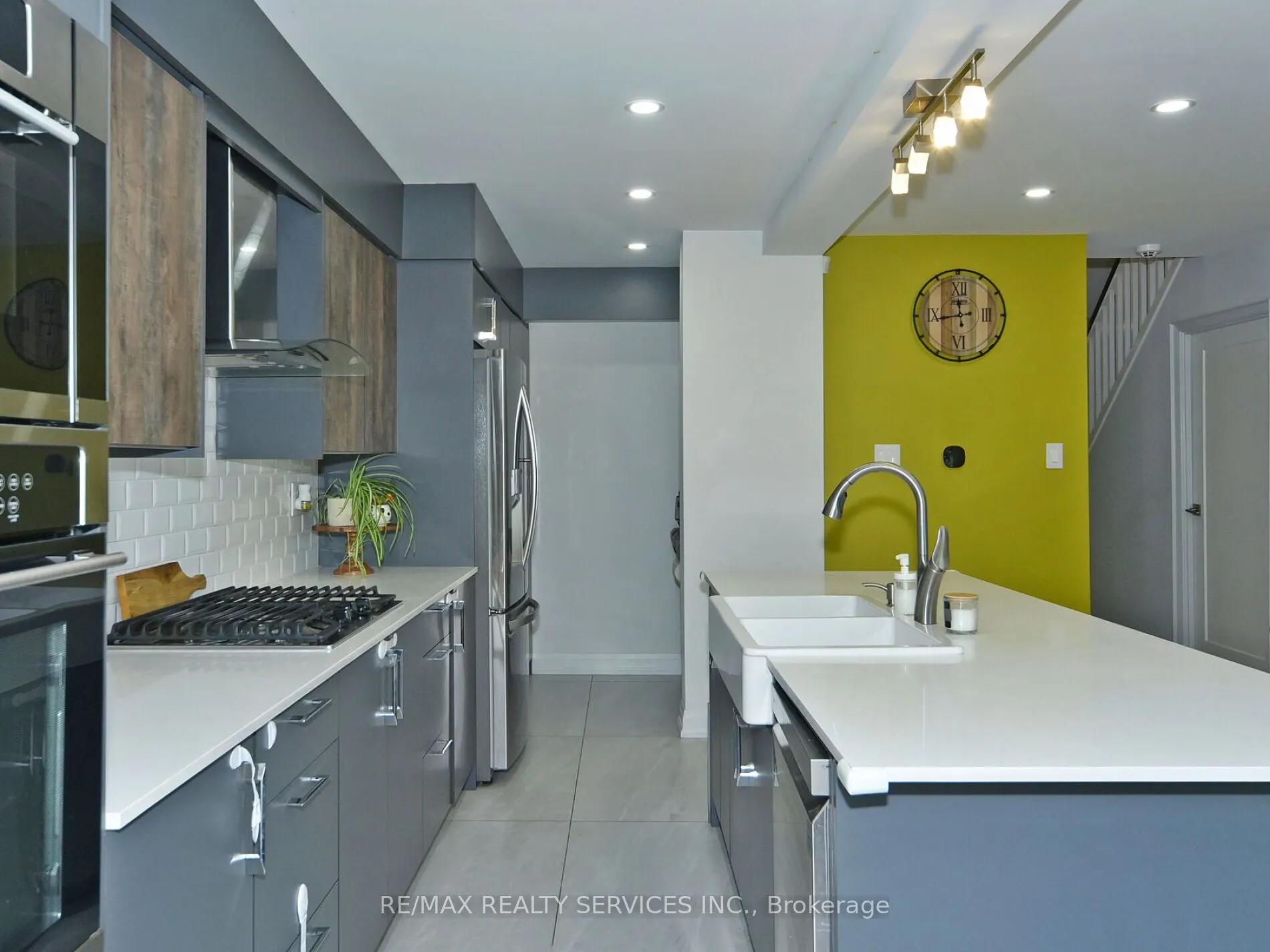 46 Lindisfarne Way E, #80