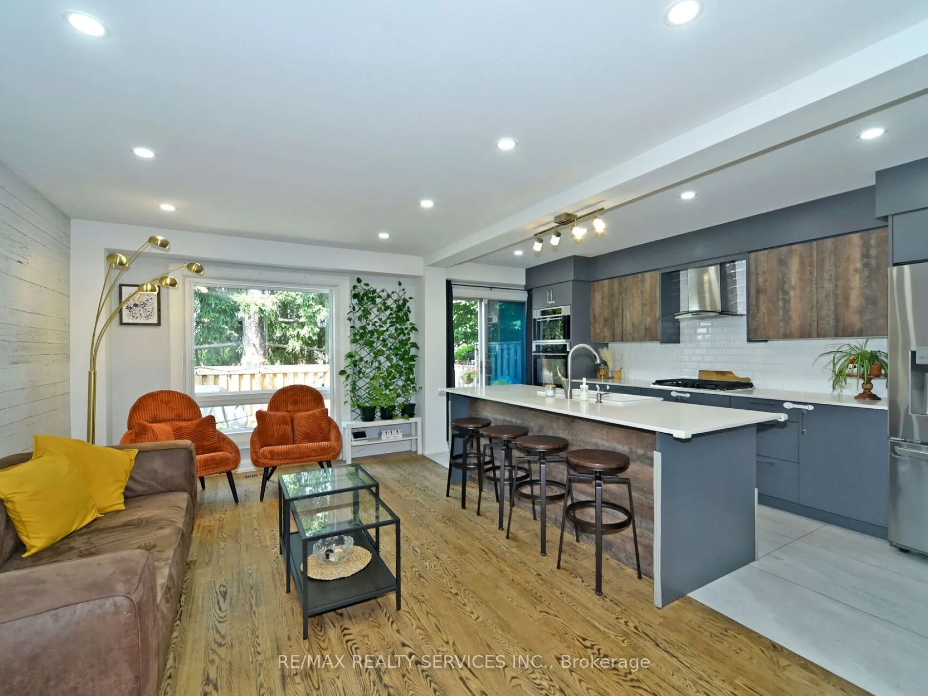 46 Lindisfarne Way E, #80