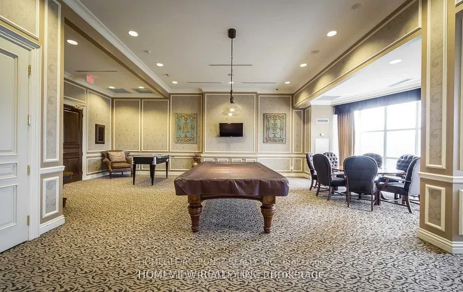 9235 Jane Street, #1006