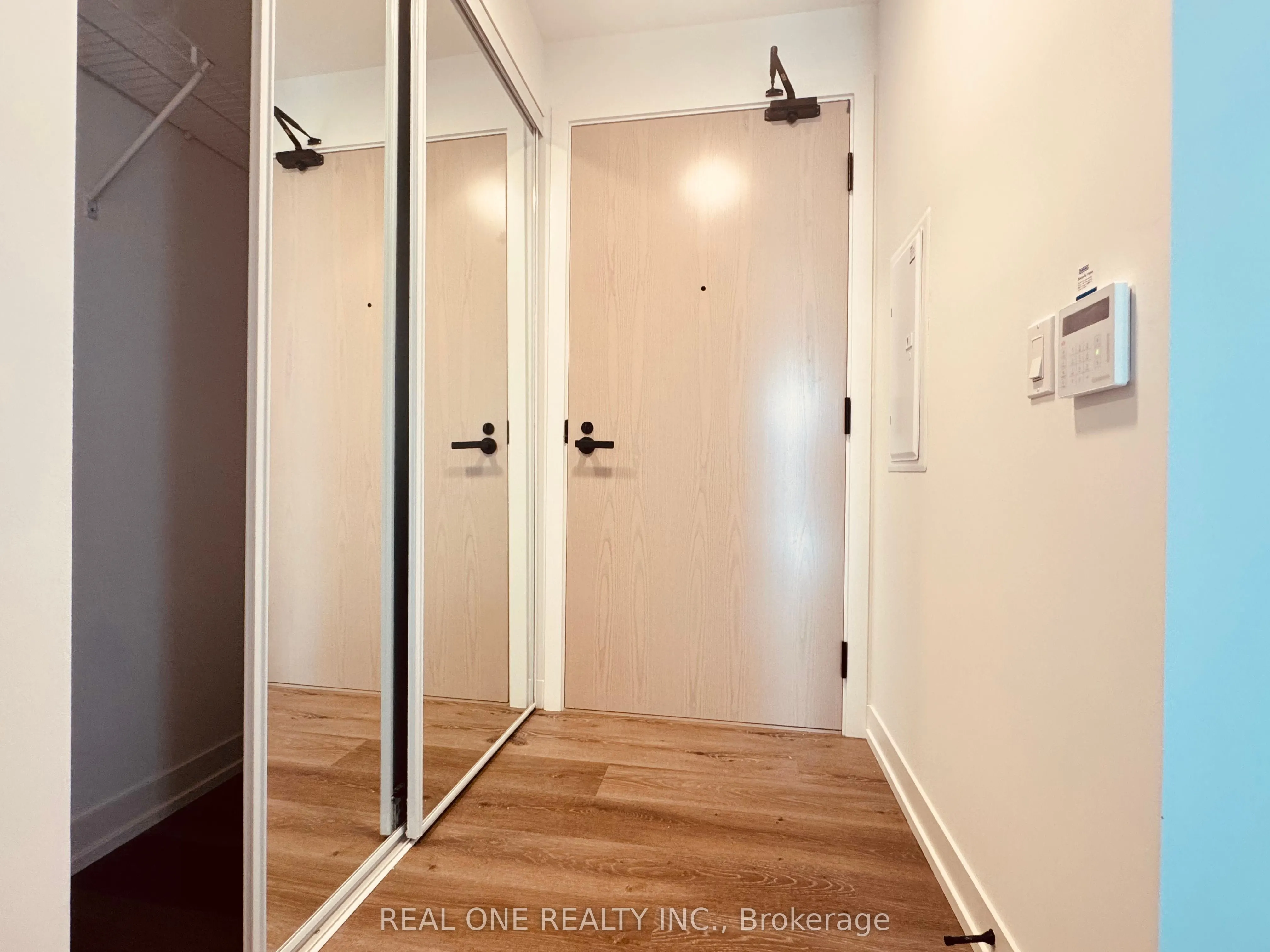 28 Interchange Way, #3312