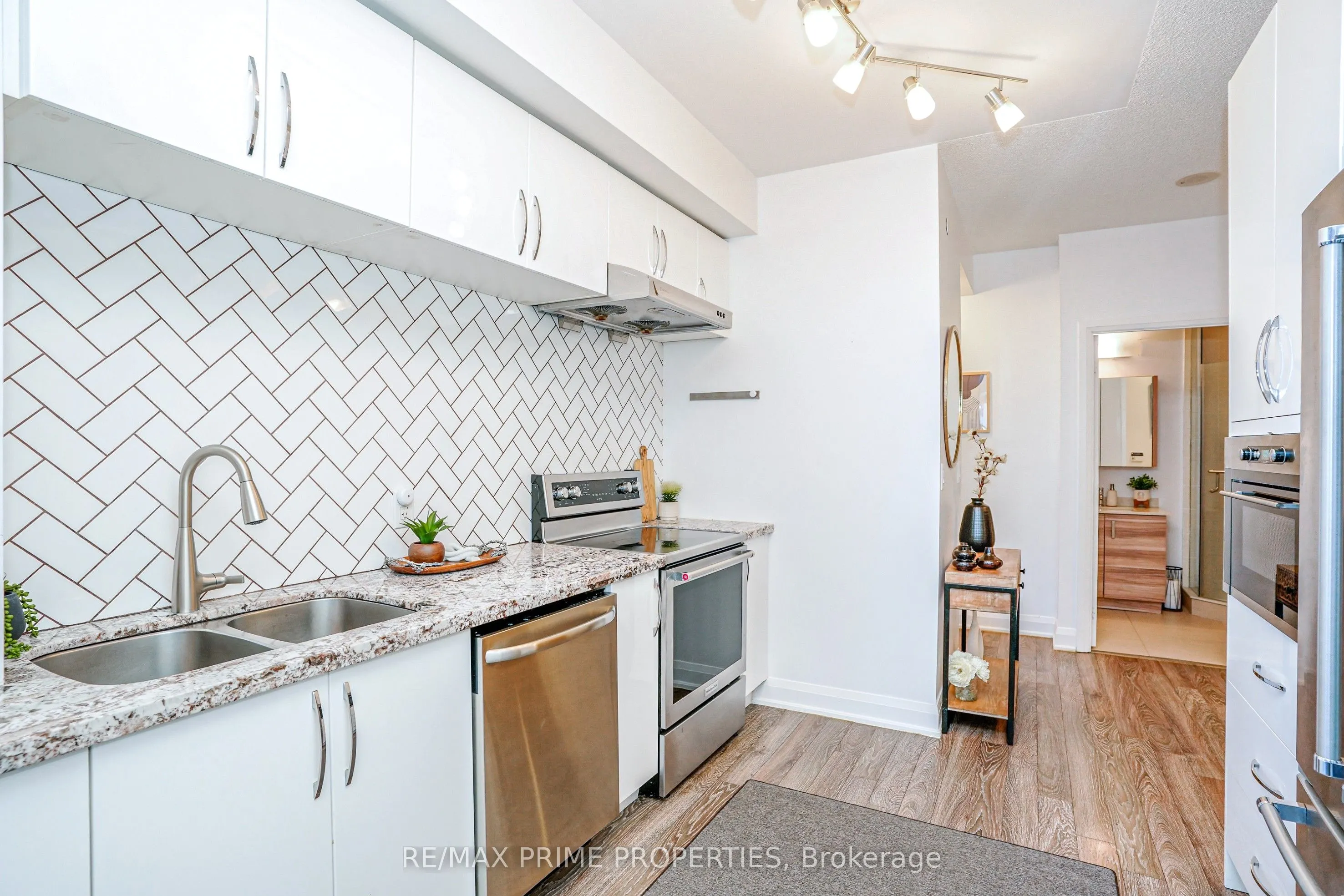 8228 Birchmount Road, #510