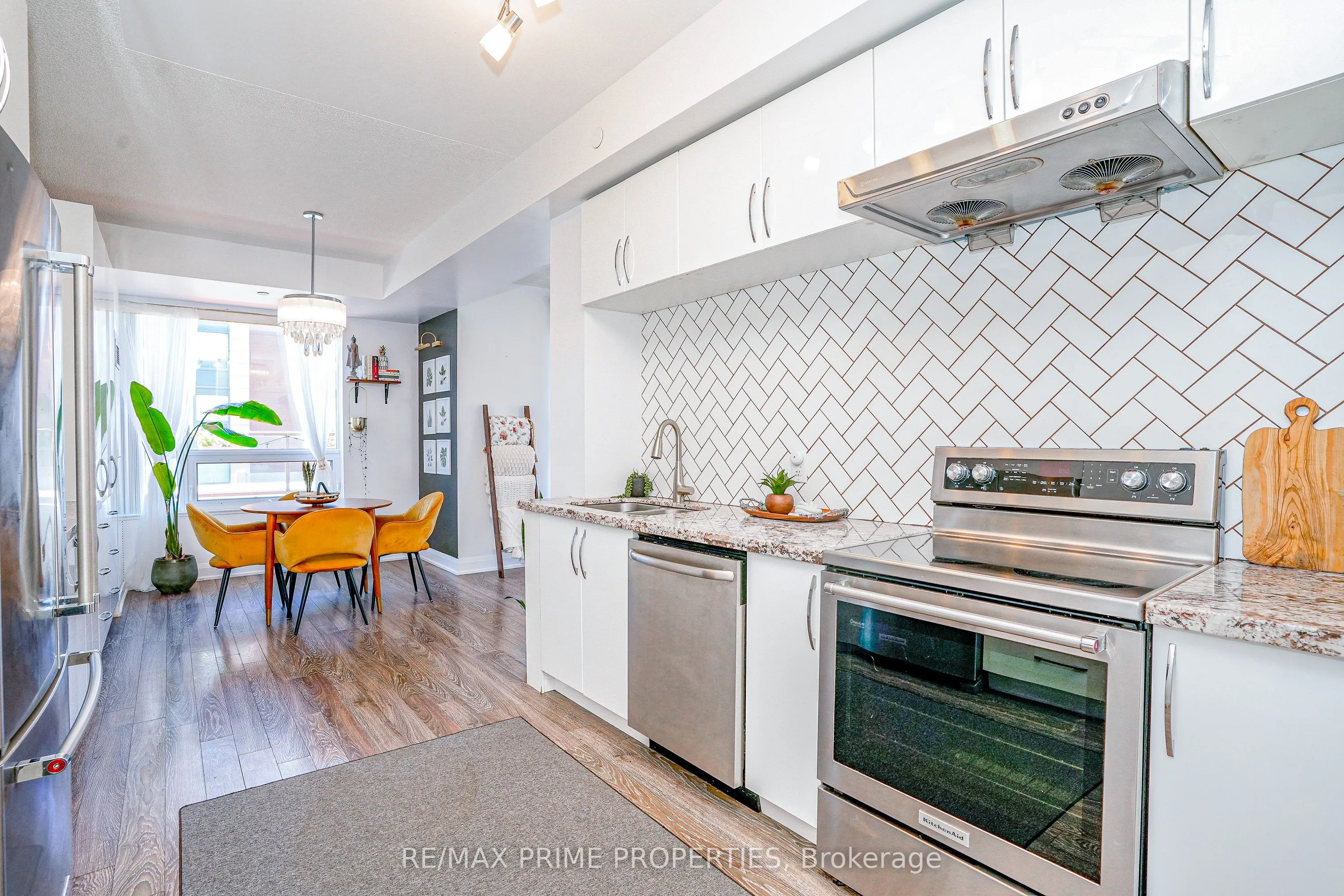 8228 Birchmount Road, #510