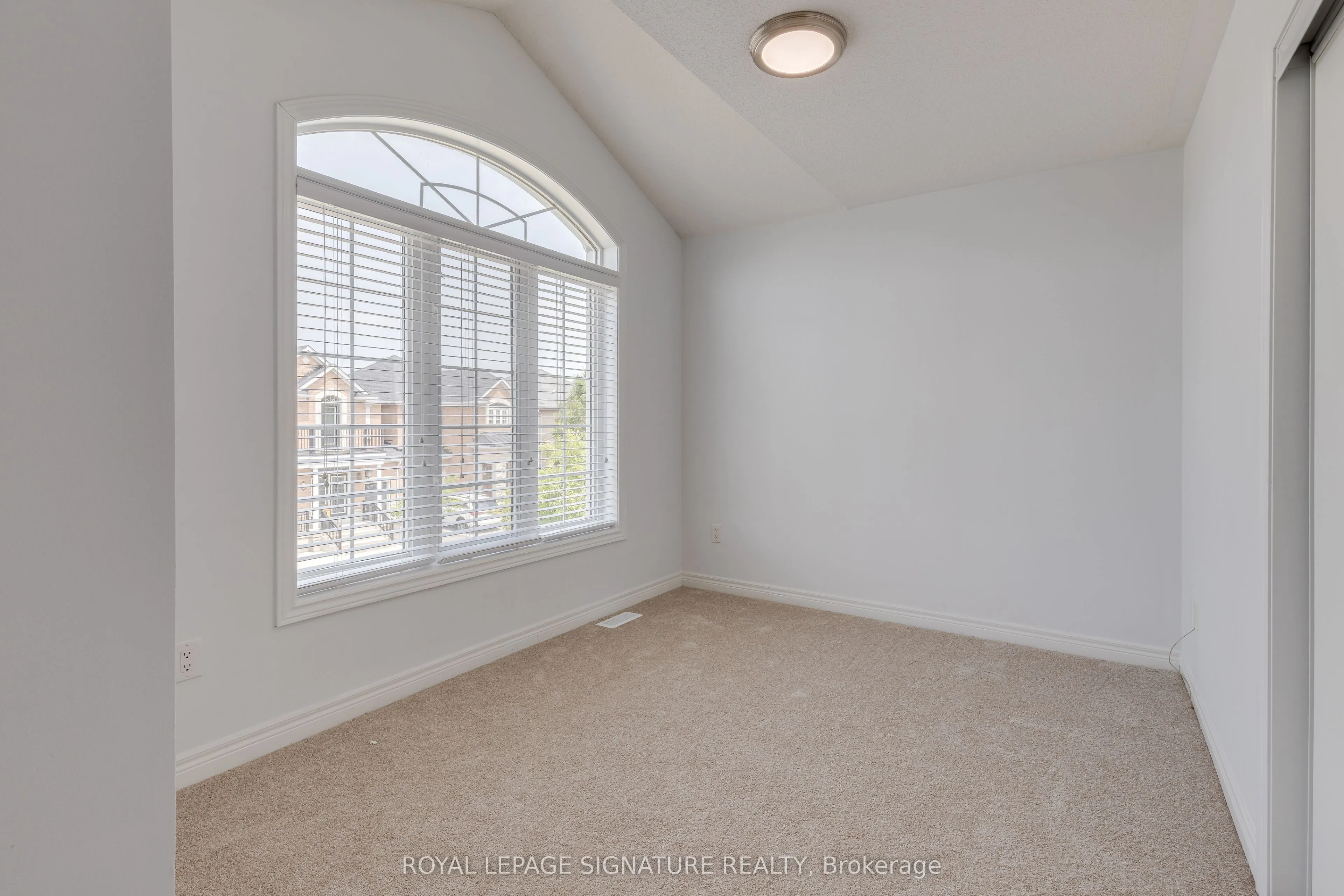 39 Hermitage Boulevard
