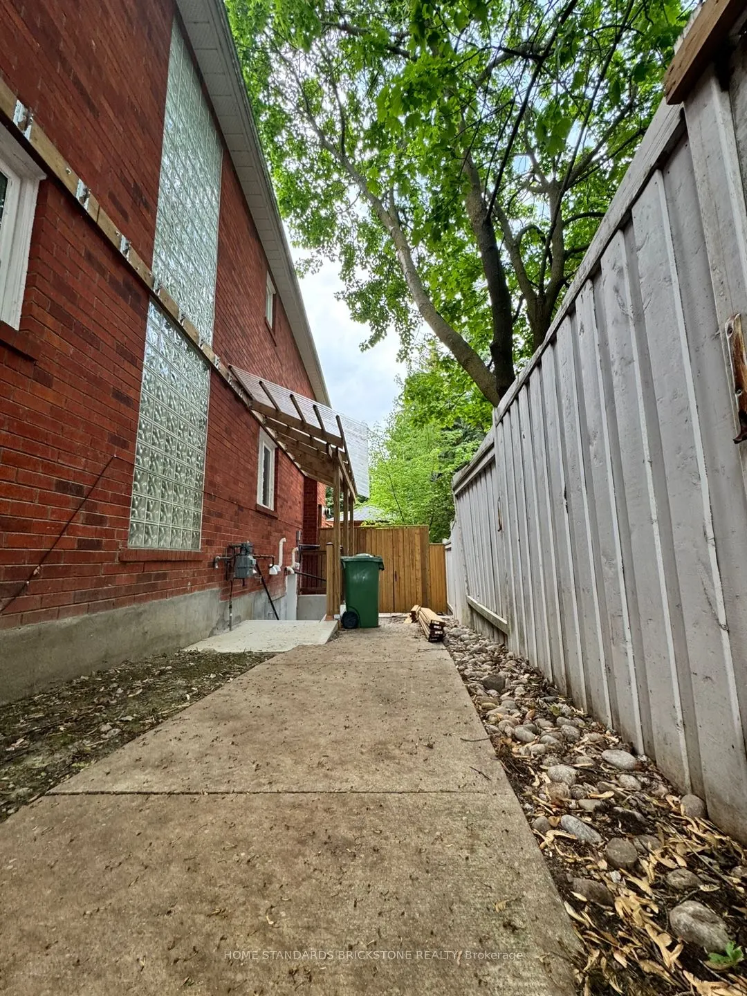 293 Narinia Crescent, #Lower Level