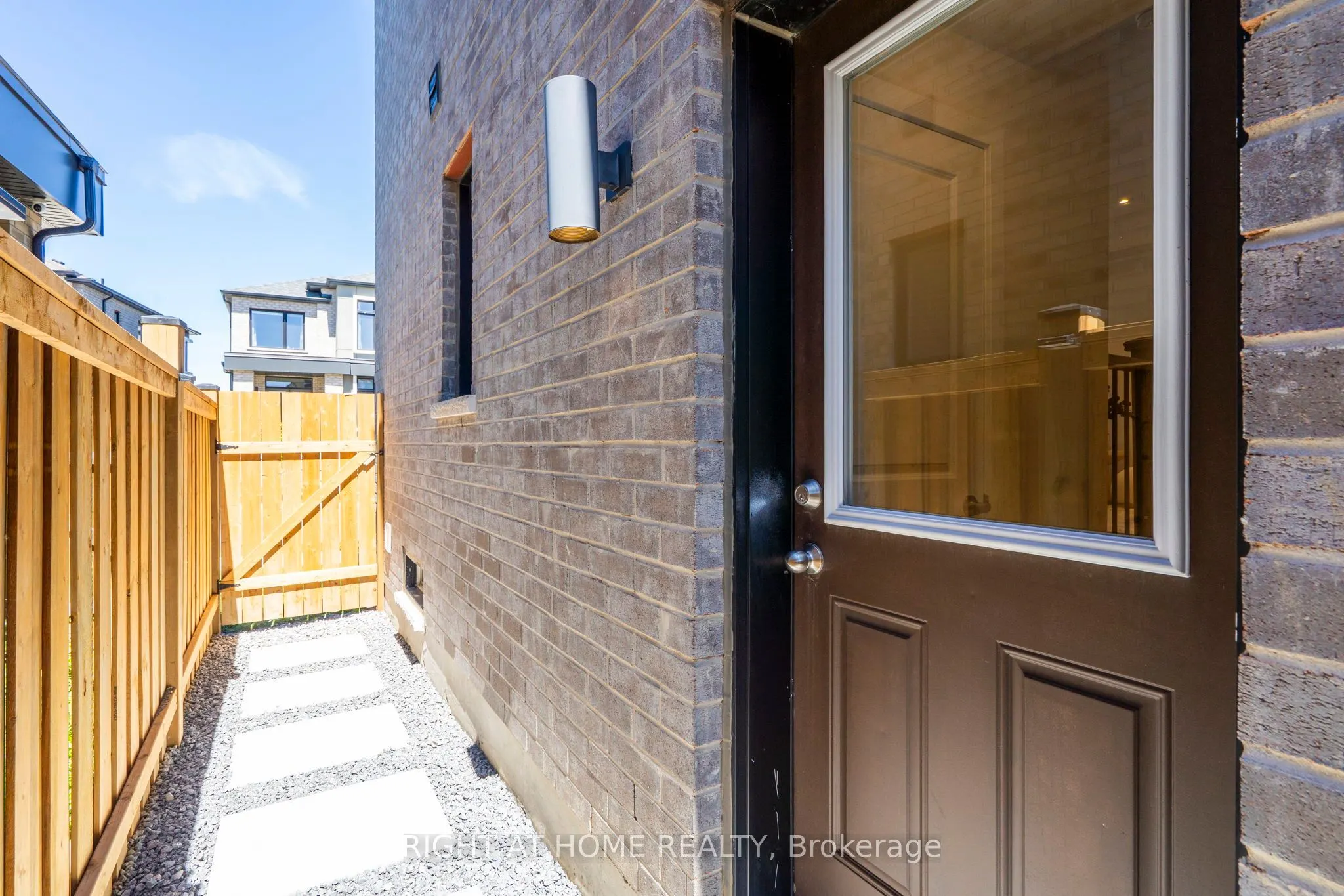 15 Sugarberry Avenue