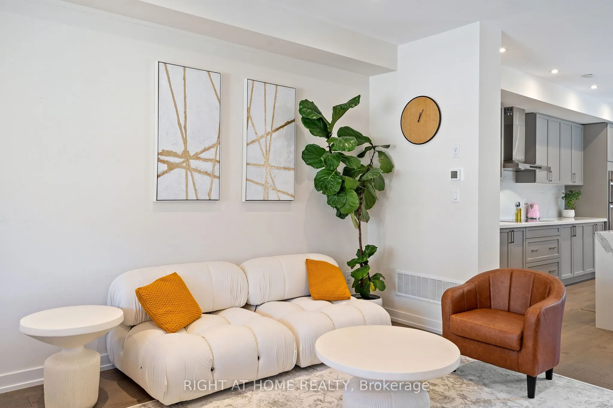 15 Sugarberry Avenue