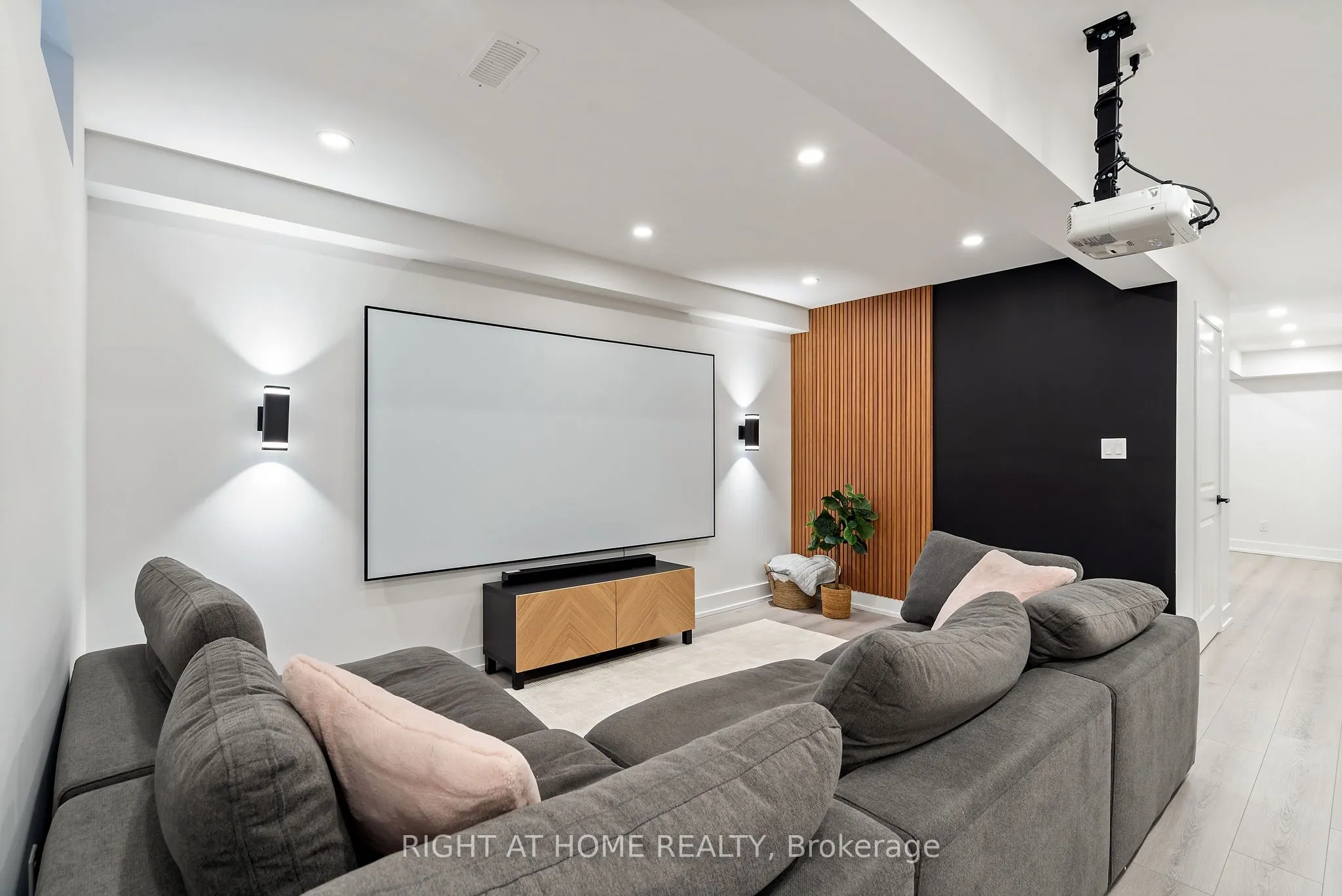 15 Sugarberry Avenue