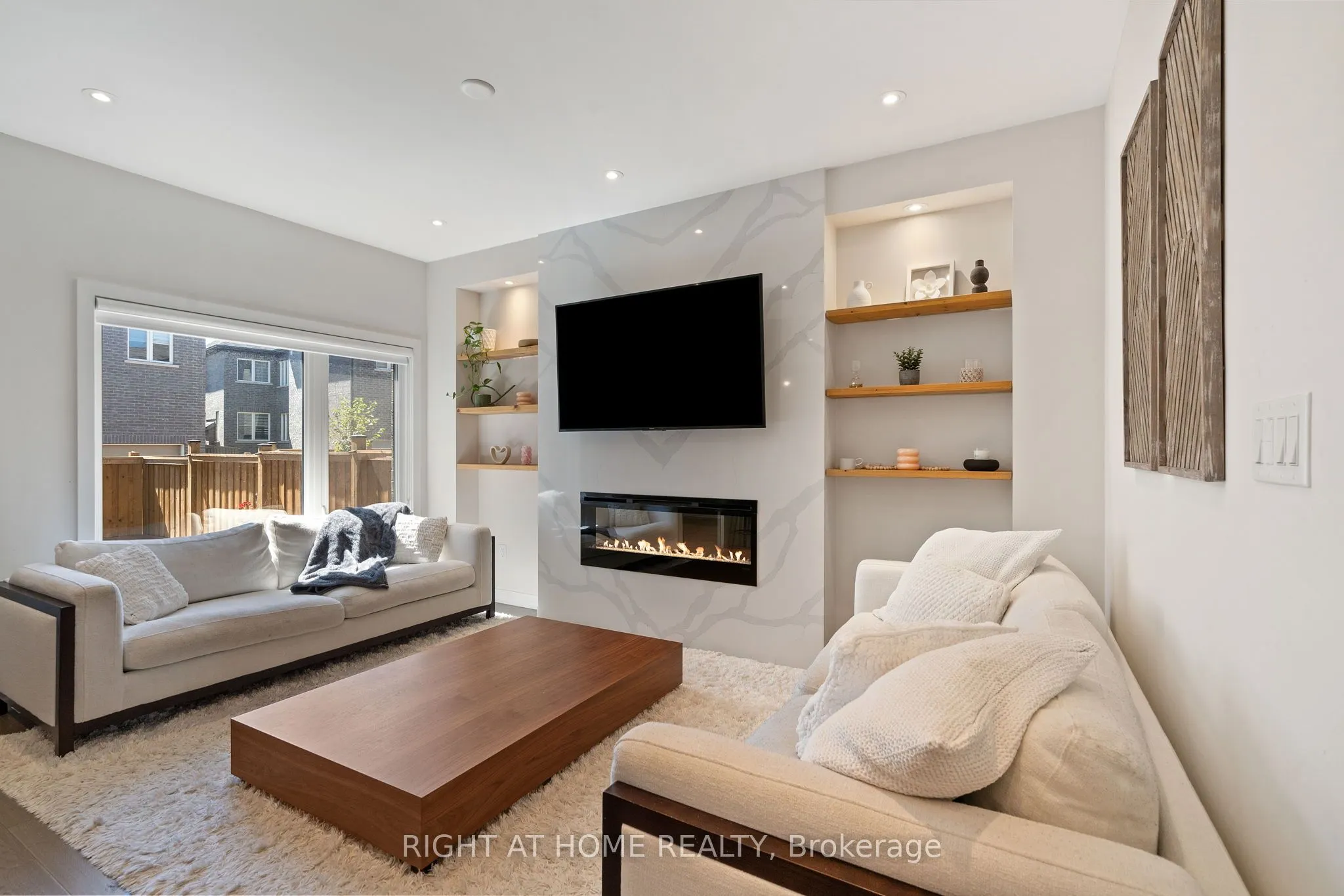 15 Sugarberry Avenue