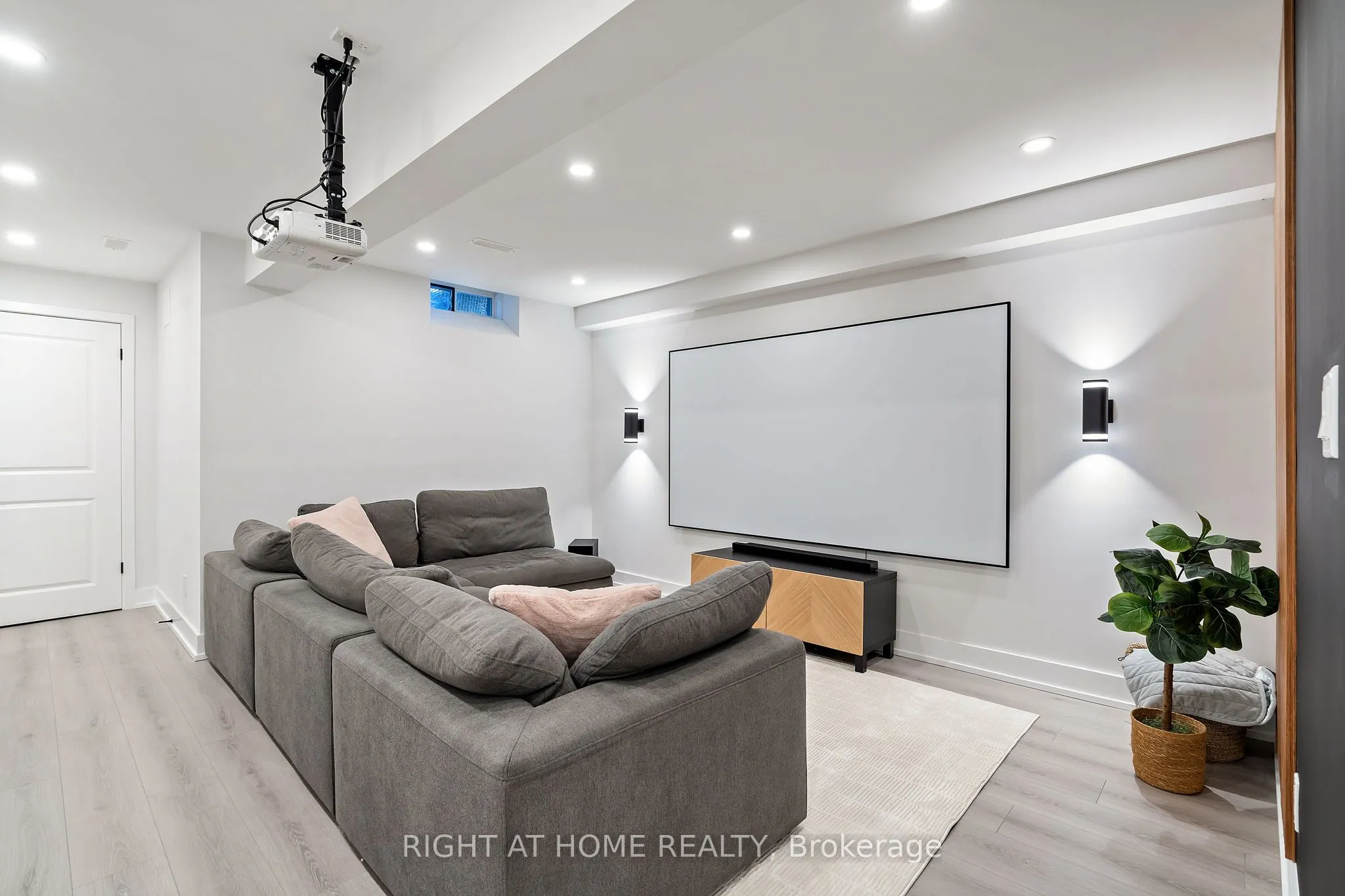 15 Sugarberry Avenue