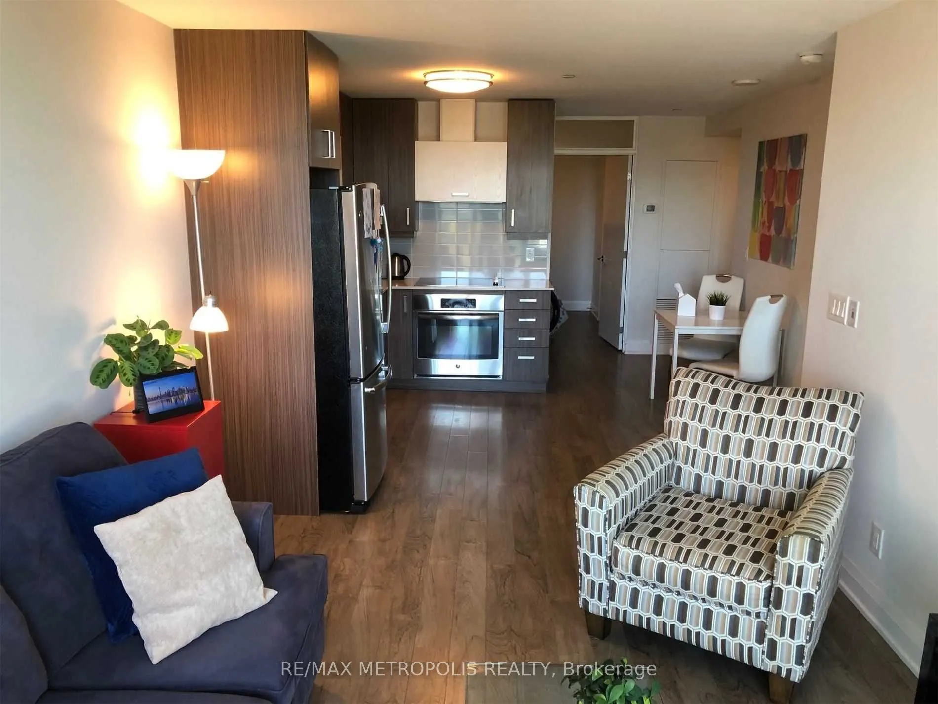 18 Uptown Drive, #819