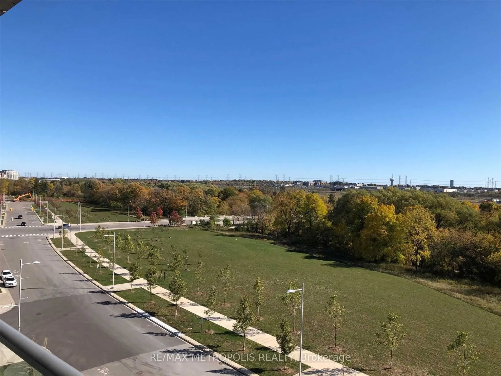 18 Uptown Drive, #819