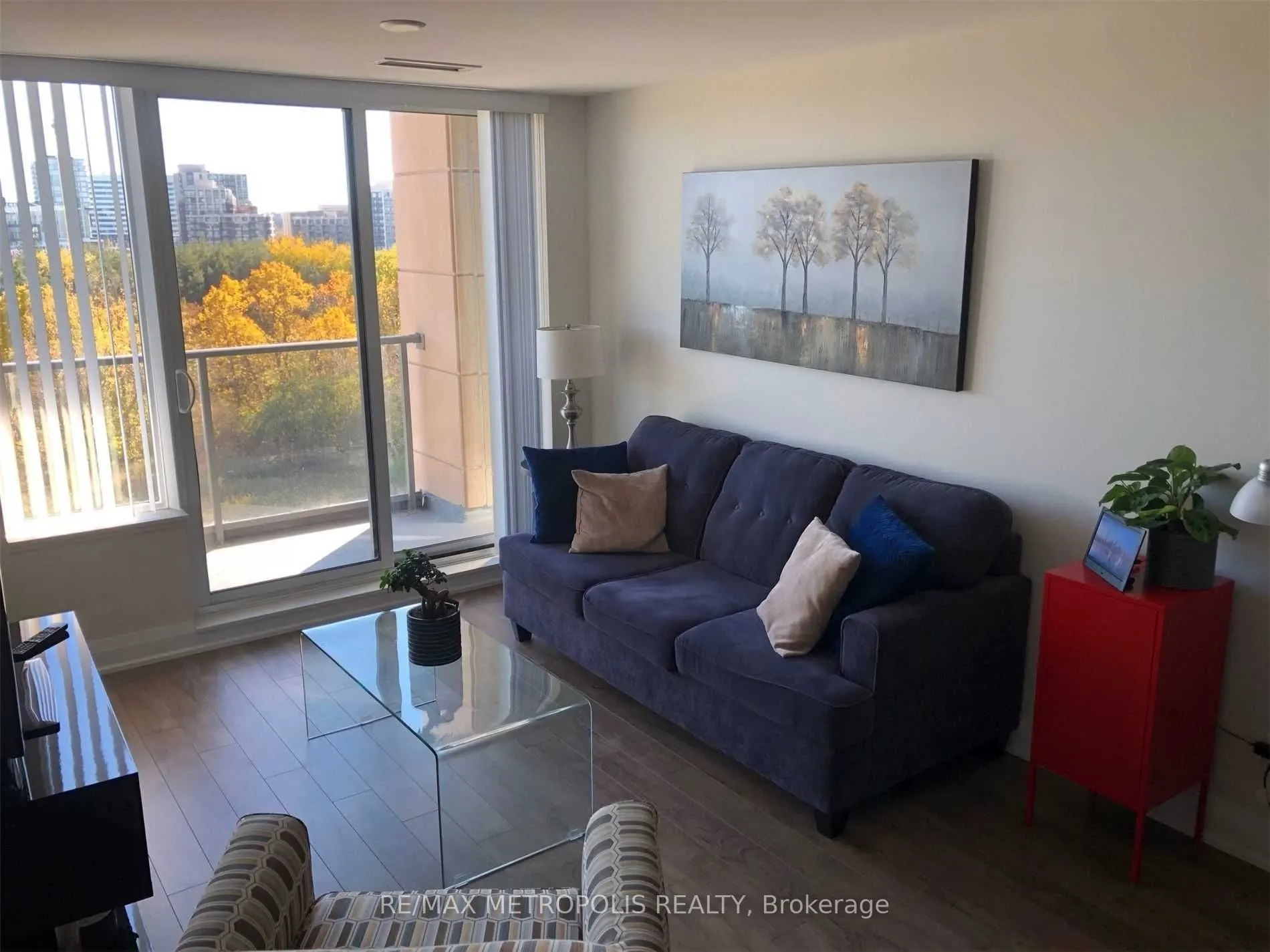 18 Uptown Drive, #819