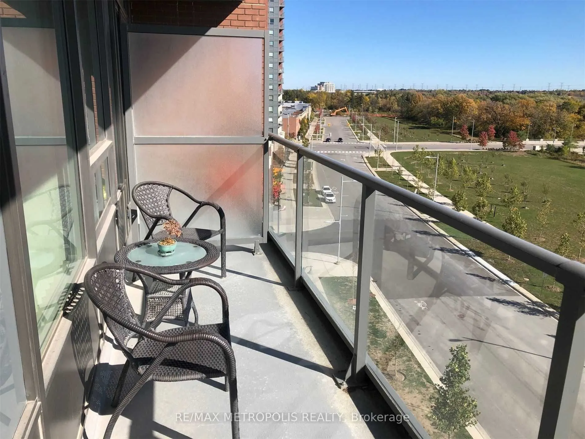 18 Uptown Drive, #819