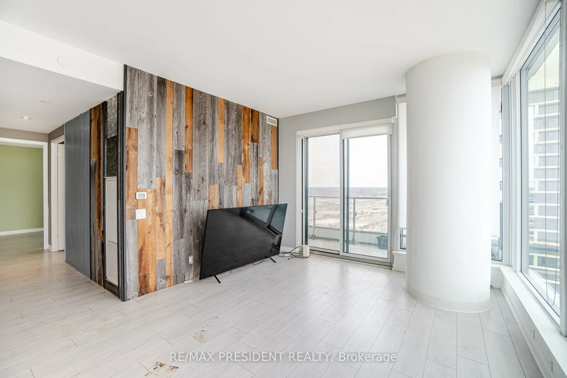 5 BUTTERMILL Avenue, #5702