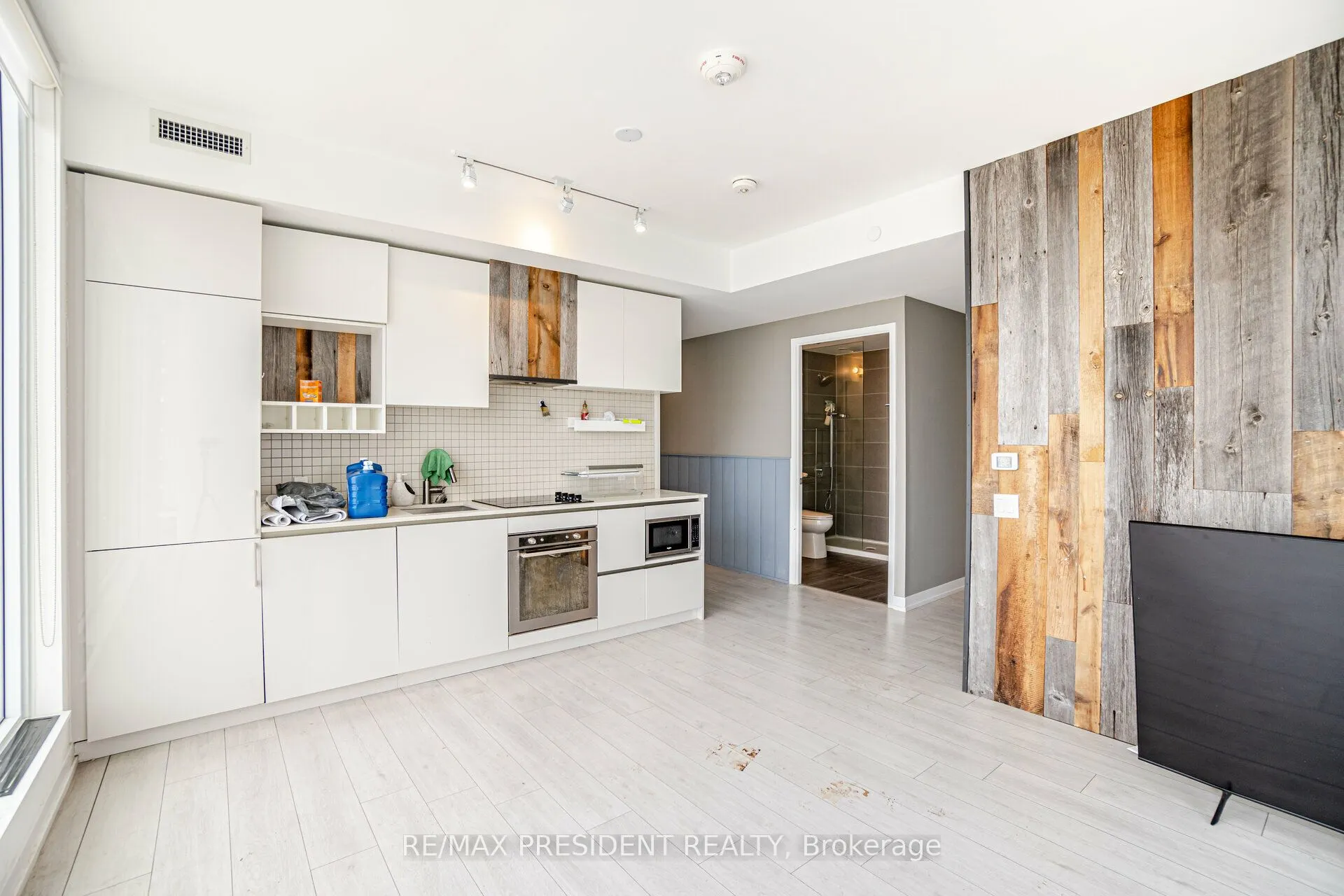 5 BUTTERMILL Avenue, #5702