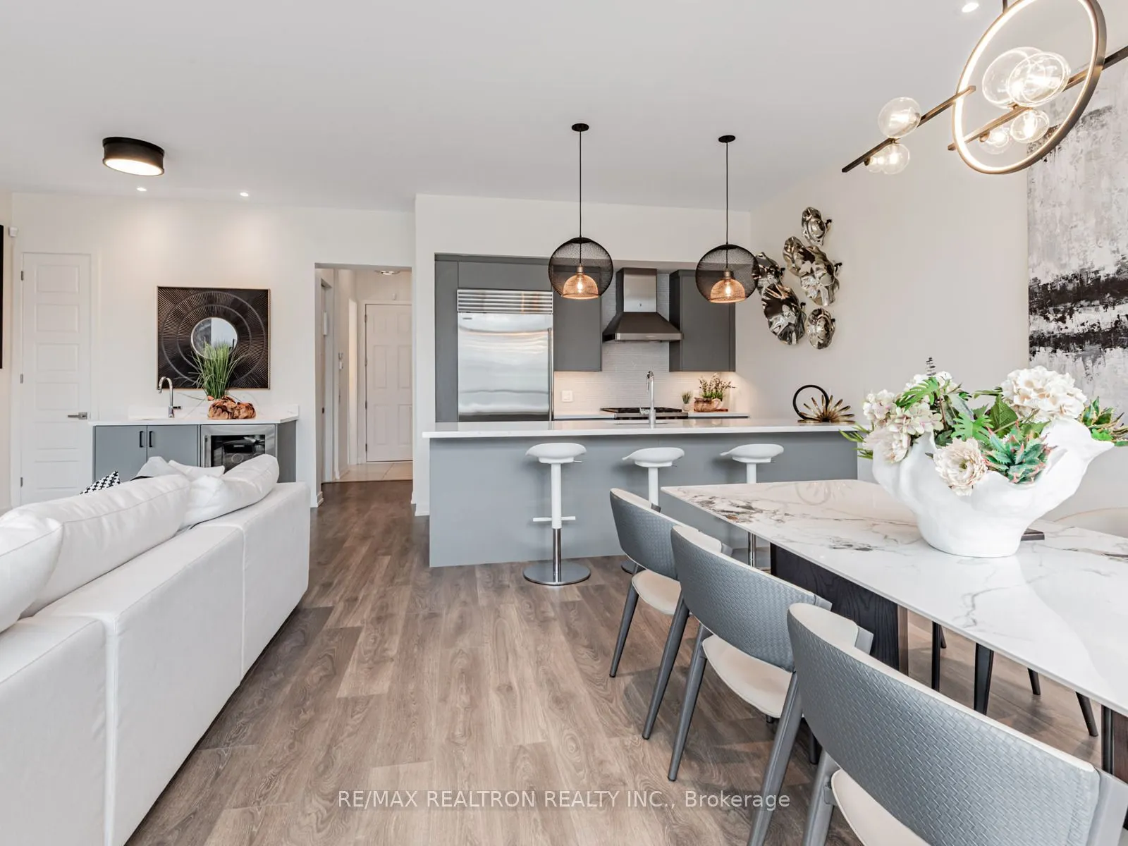 3733 Ferretti Court