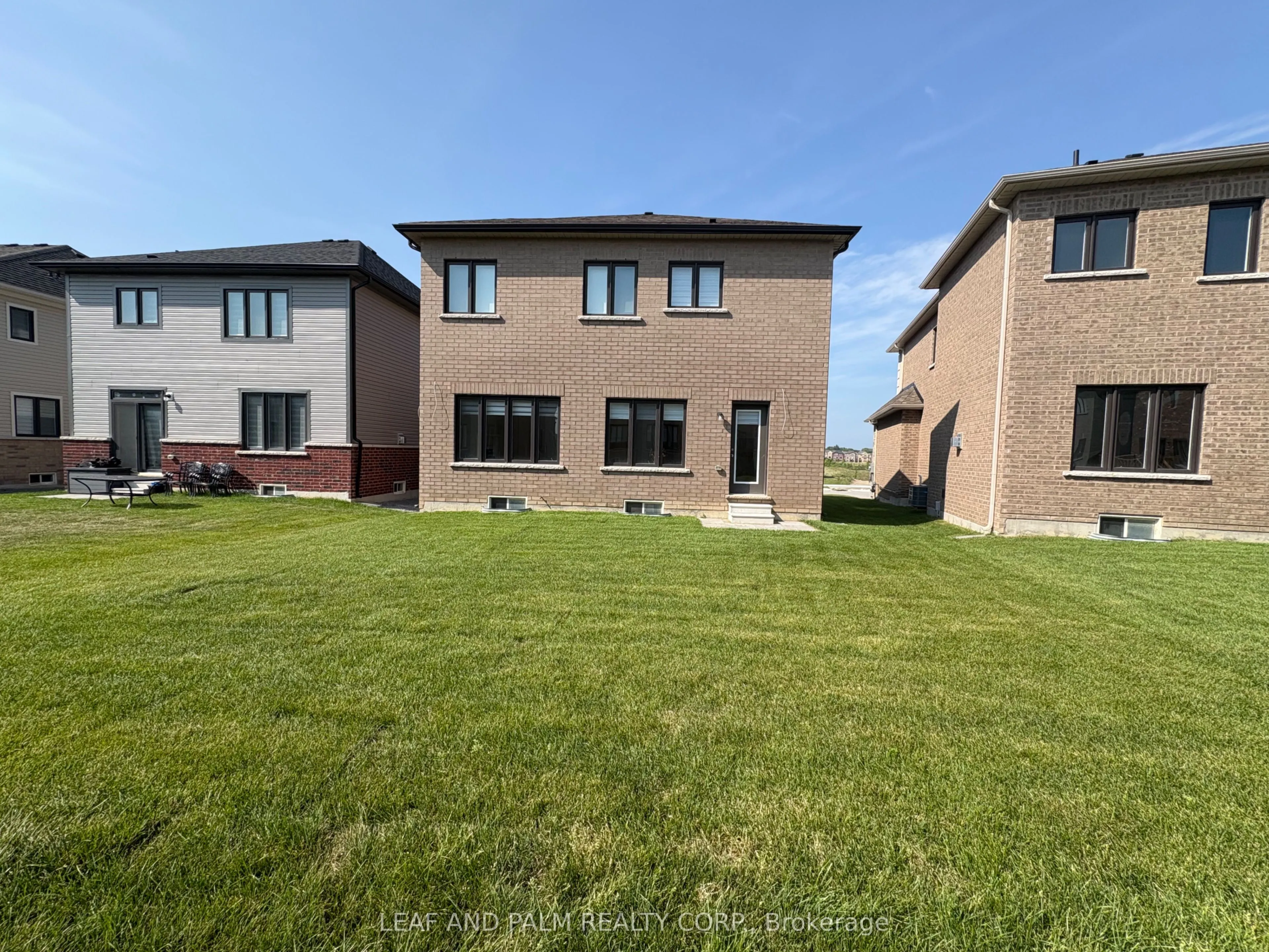 42 Donald Ingram Crescent