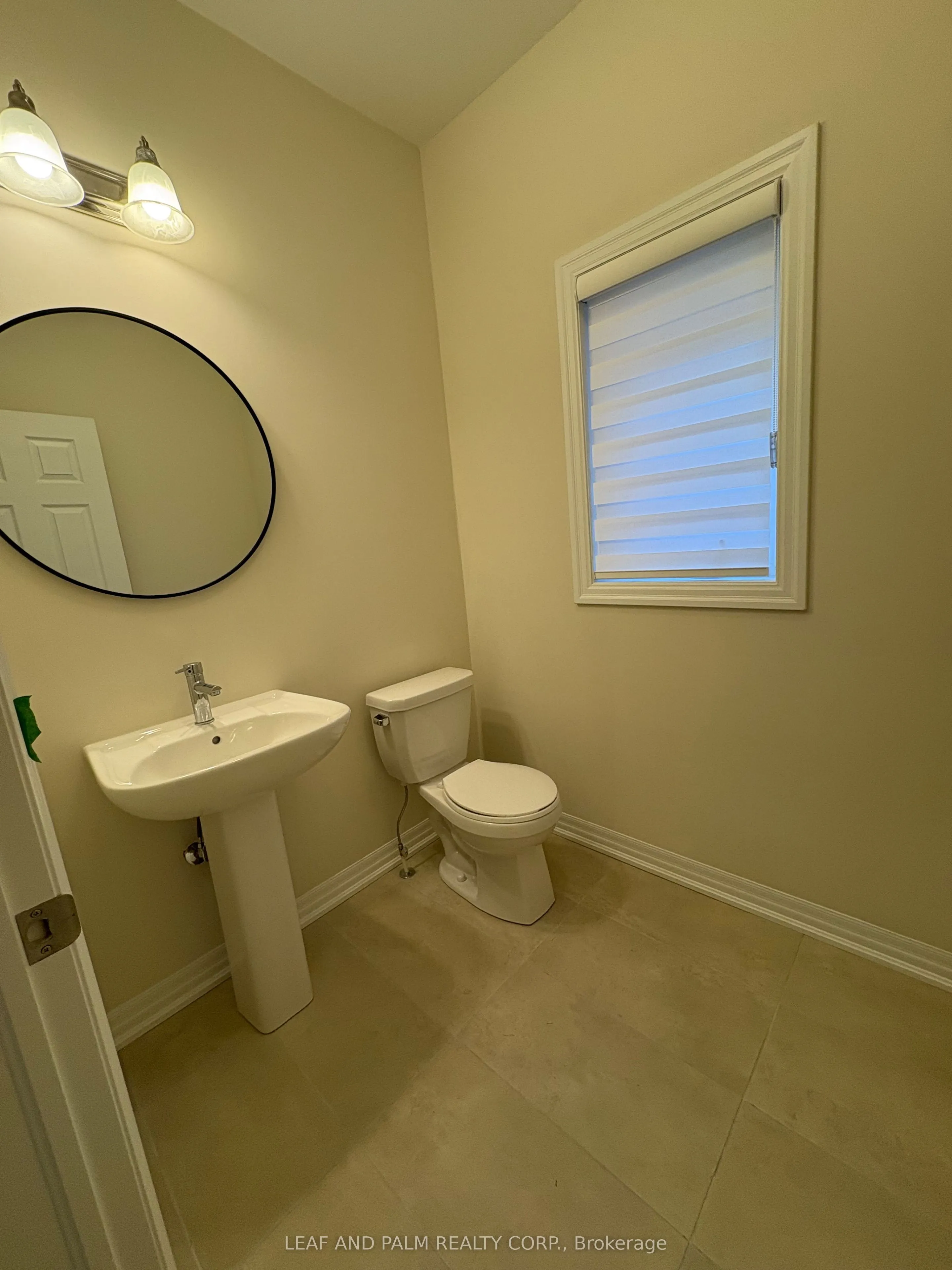 42 Donald Ingram Crescent