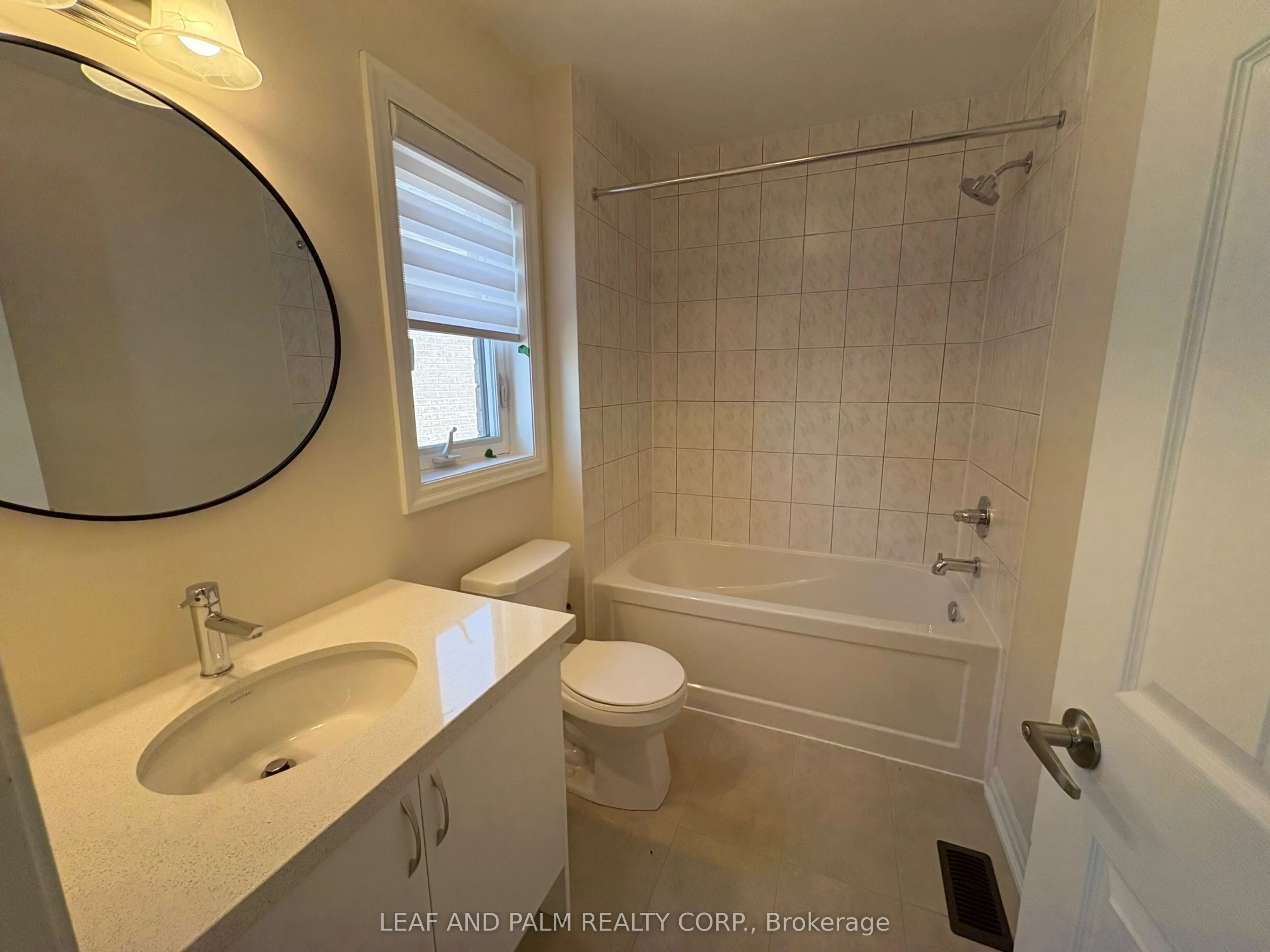 42 Donald Ingram Crescent