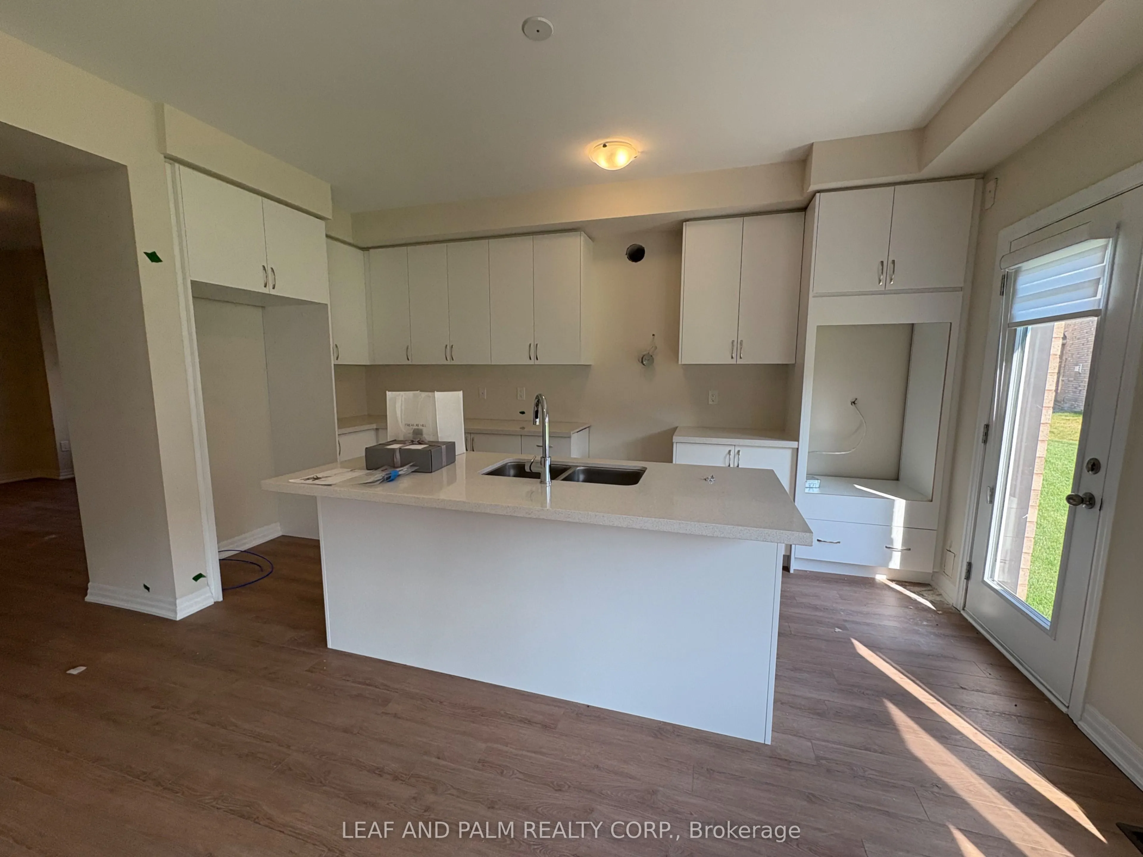 42 Donald Ingram Crescent