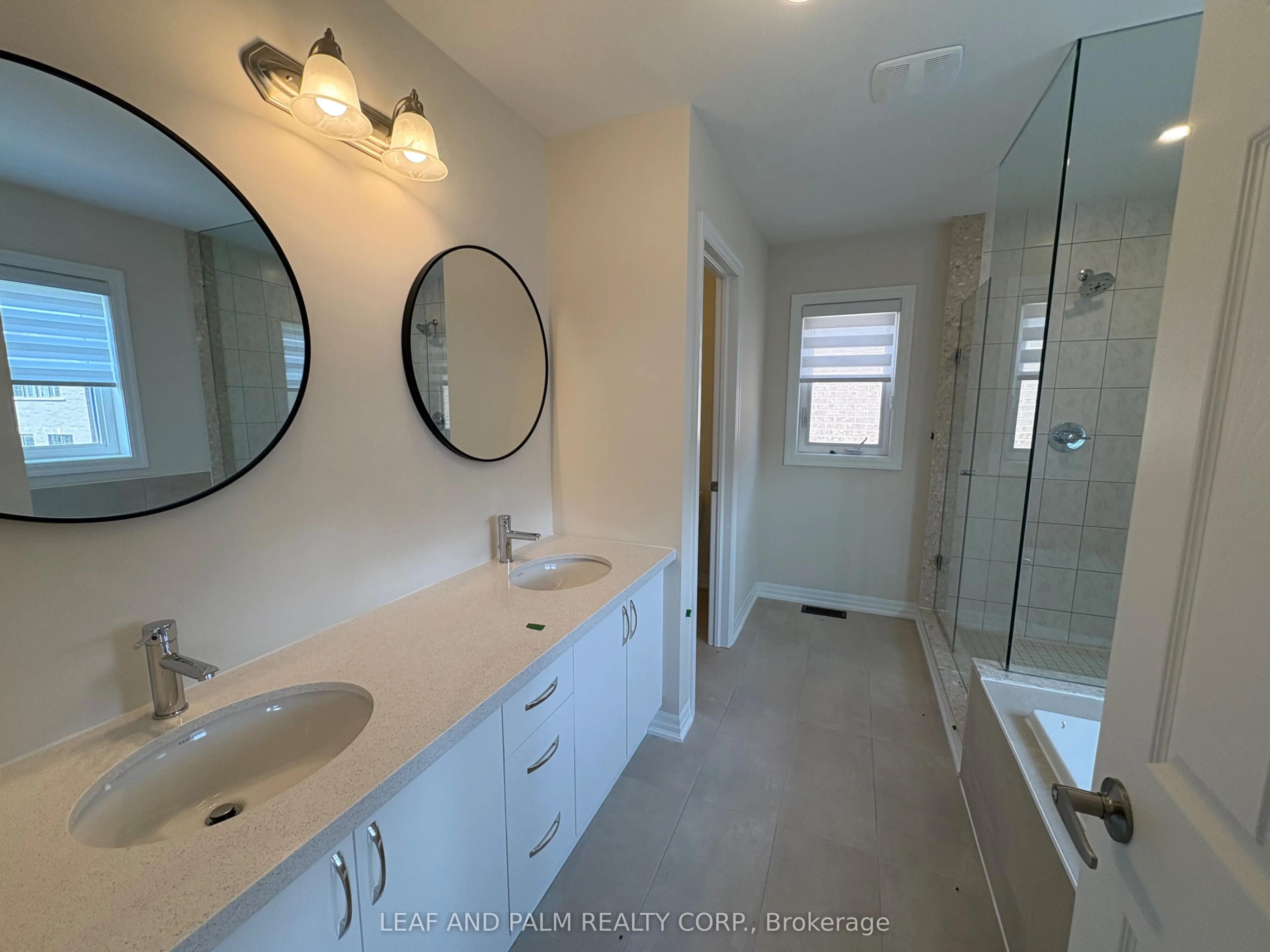42 Donald Ingram Crescent