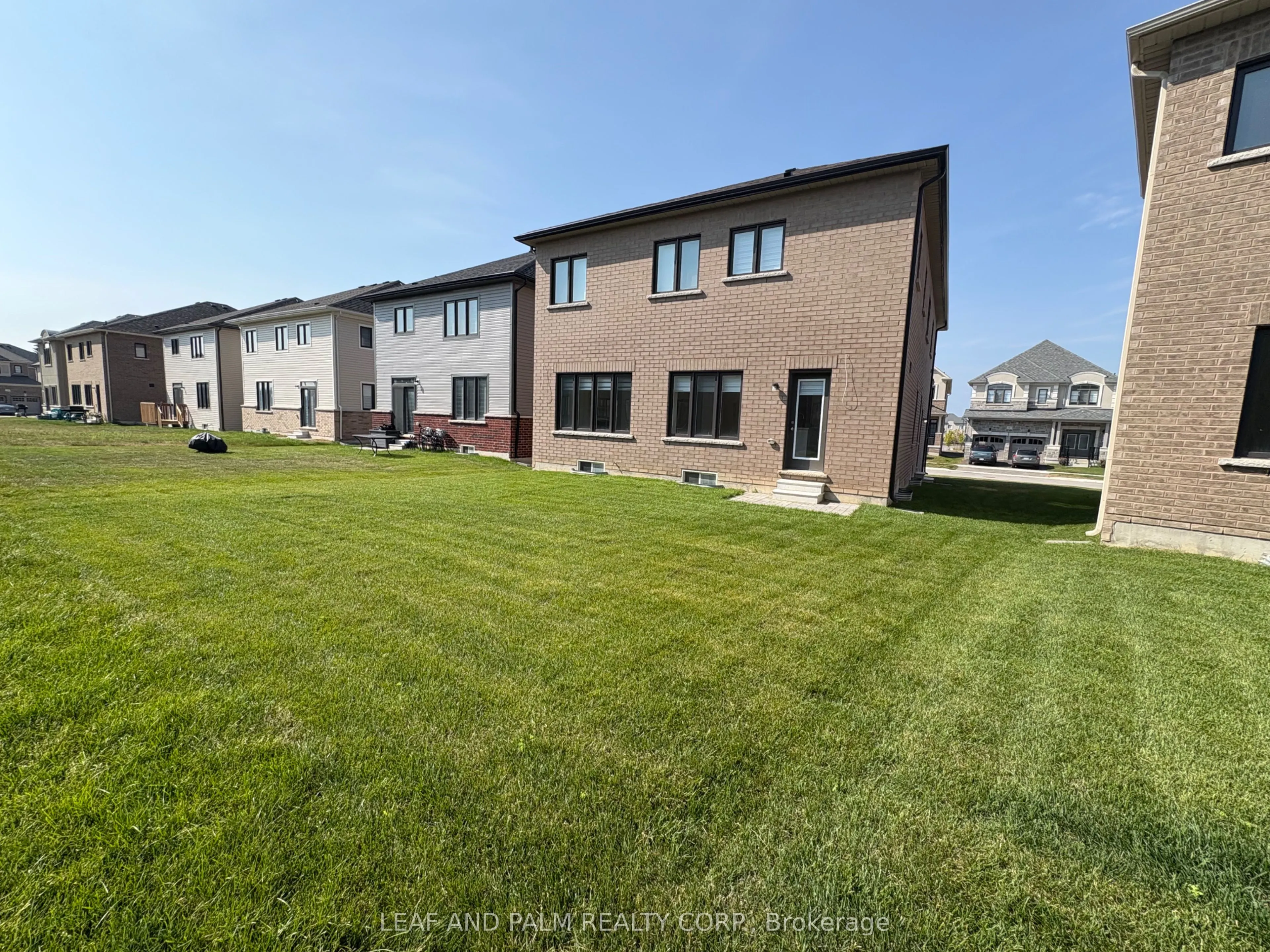 42 Donald Ingram Crescent