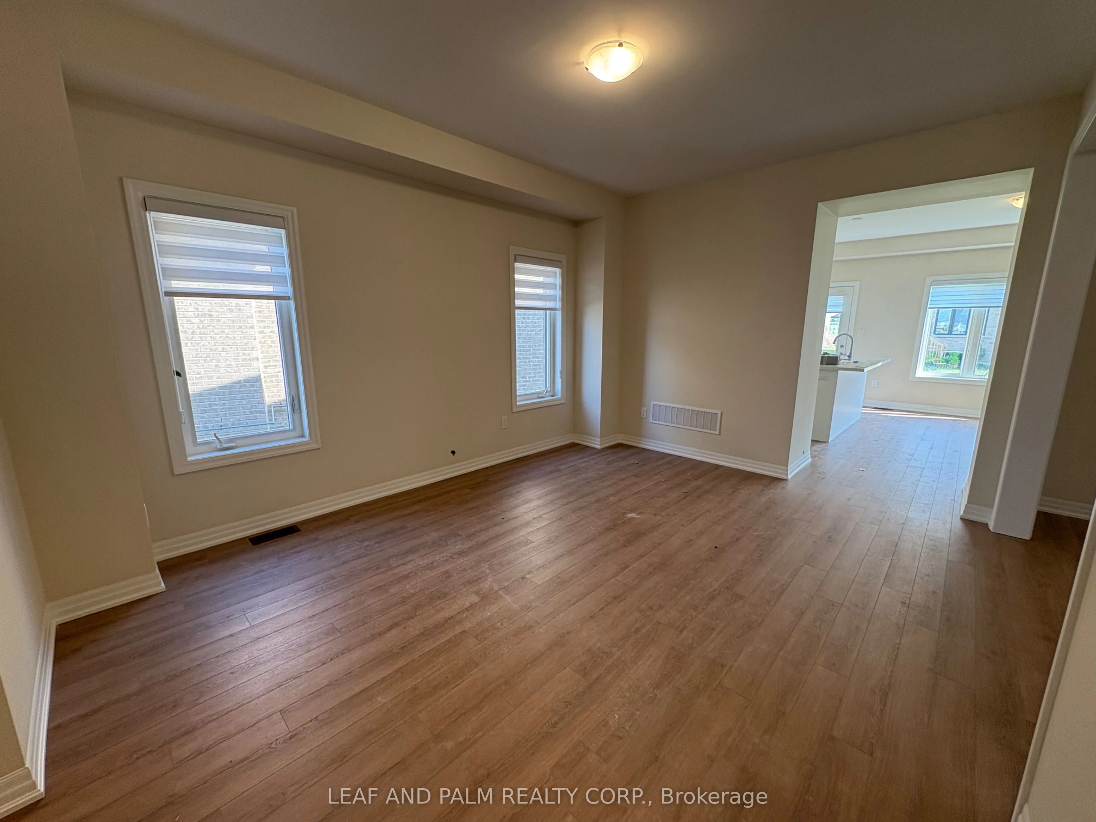 42 Donald Ingram Crescent