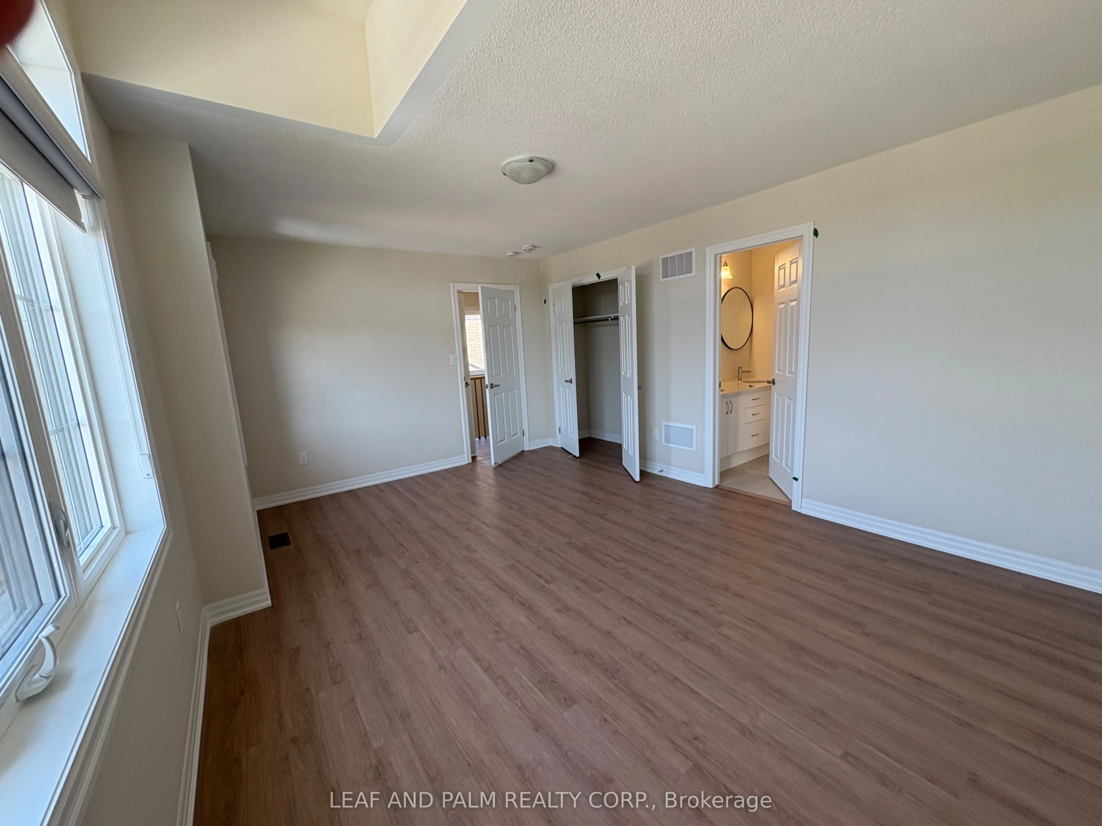 42 Donald Ingram Crescent