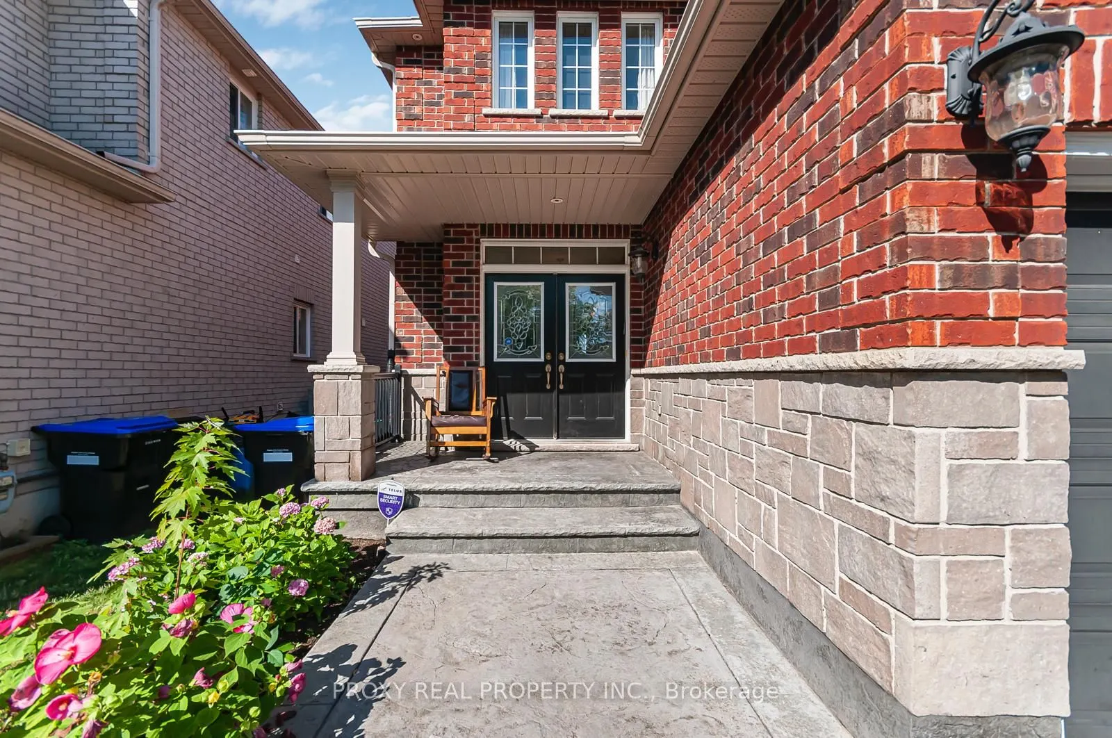 996 BOOTH Avenue