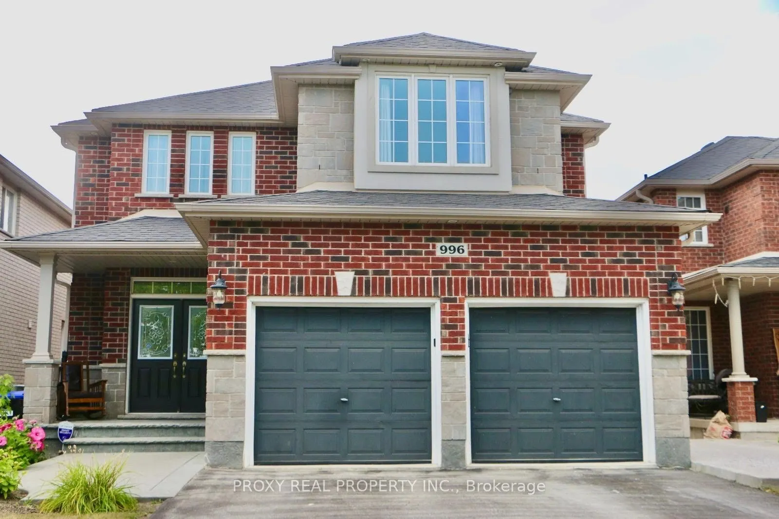 996 BOOTH Avenue