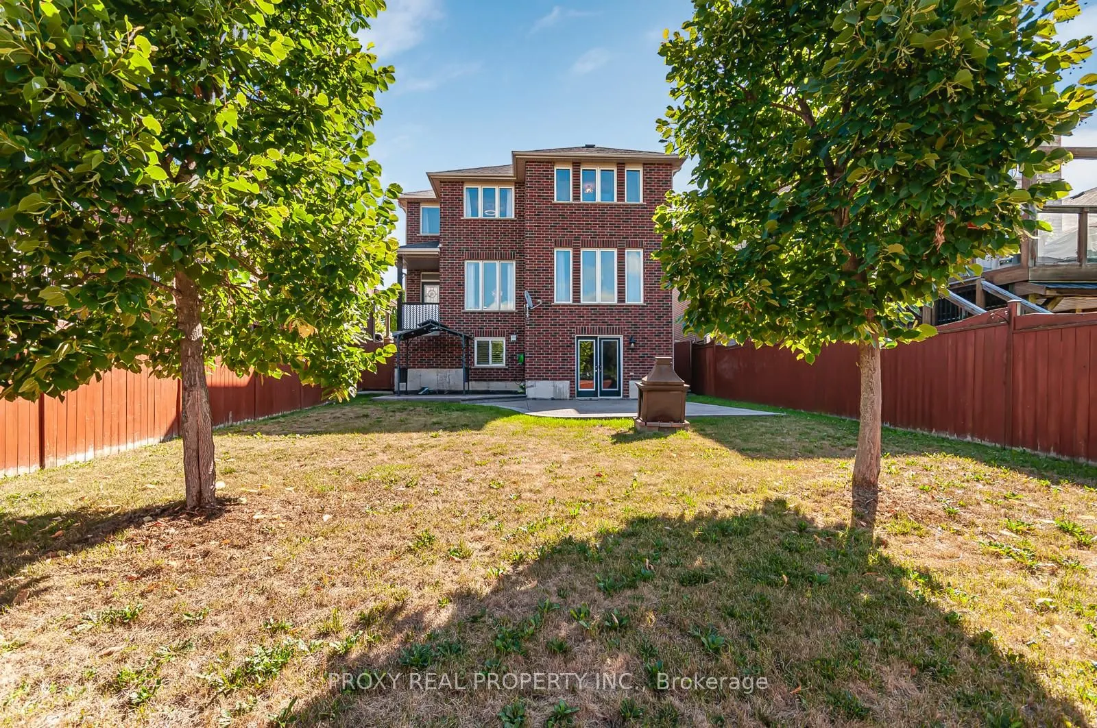 996 BOOTH Avenue