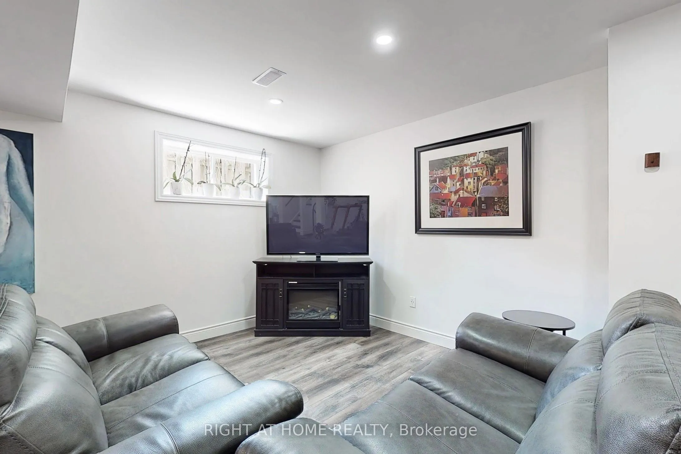 396 Curley Street