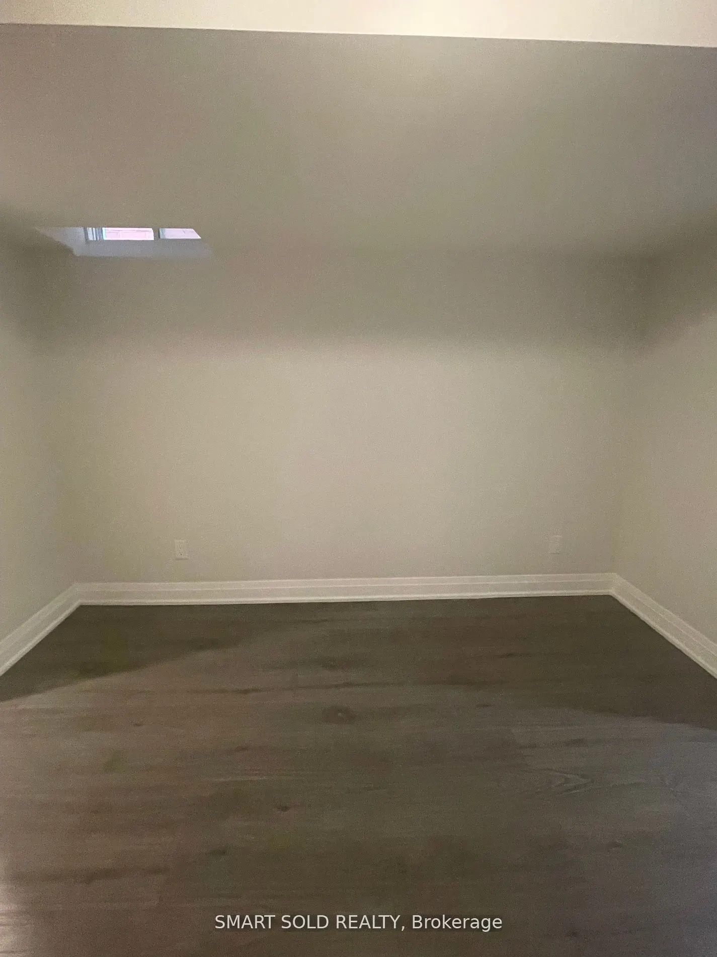 8 Fairlawn Avenue, #Basement