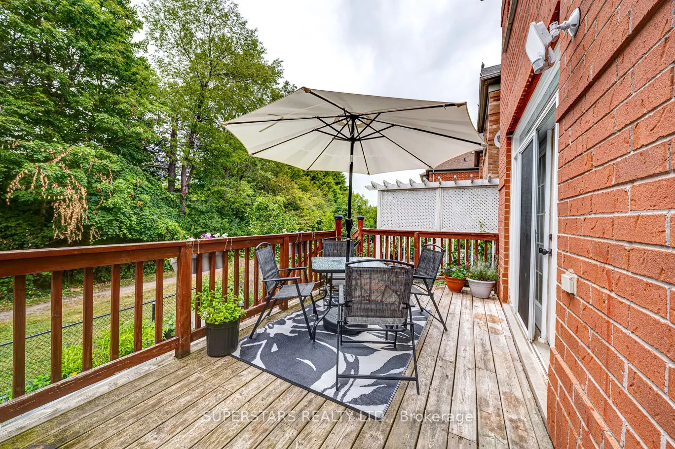 30 Crispin Court