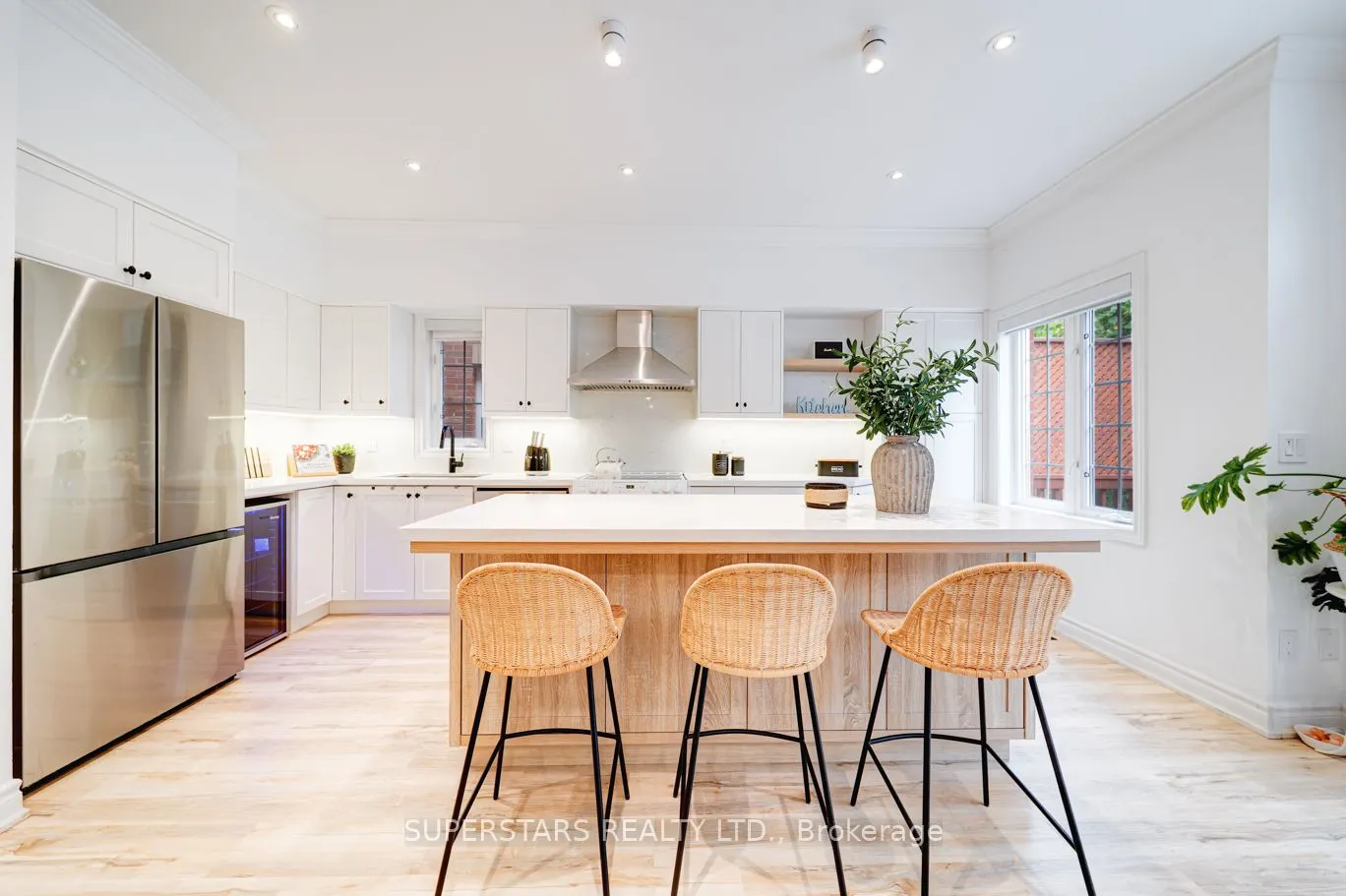 30 Crispin Court