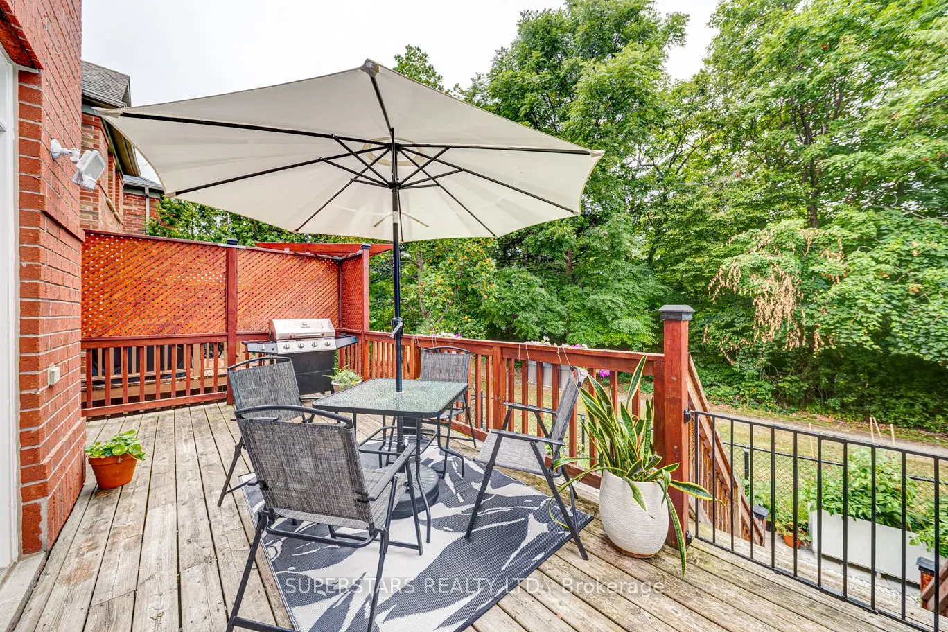 30 Crispin Court