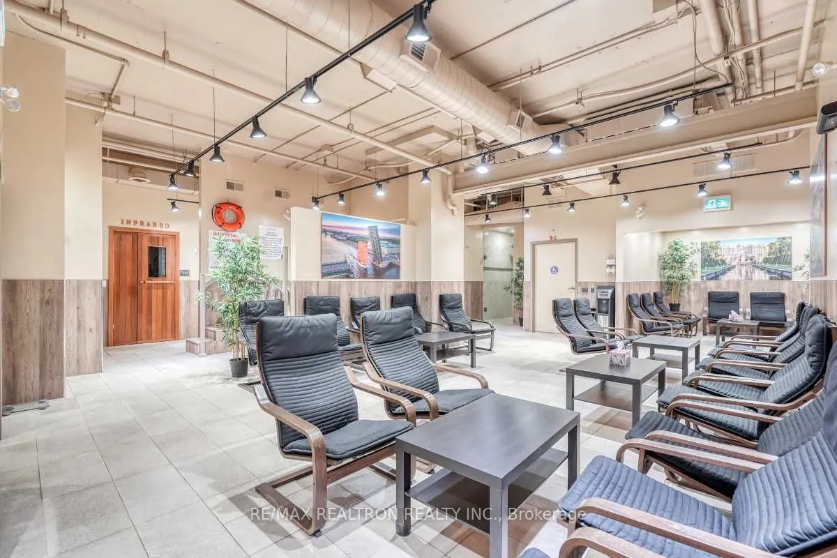 38 Parkside Drive, #9