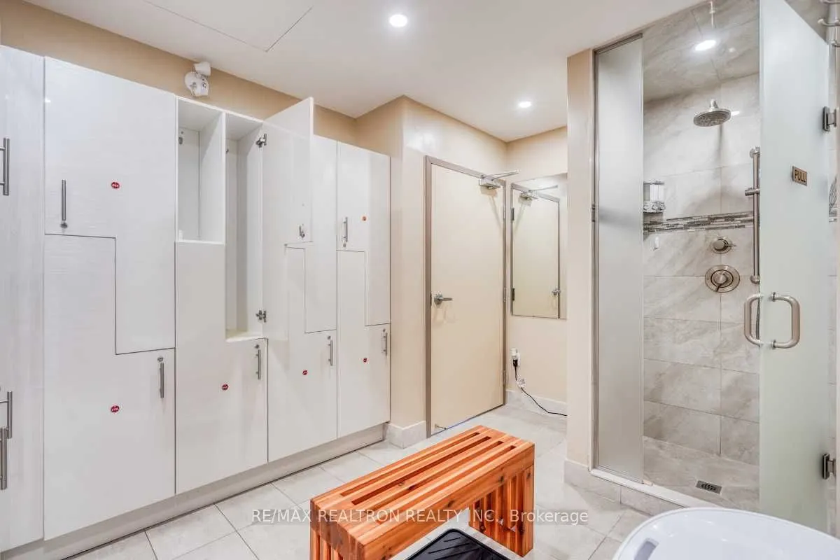 38 Parkside Drive, #9