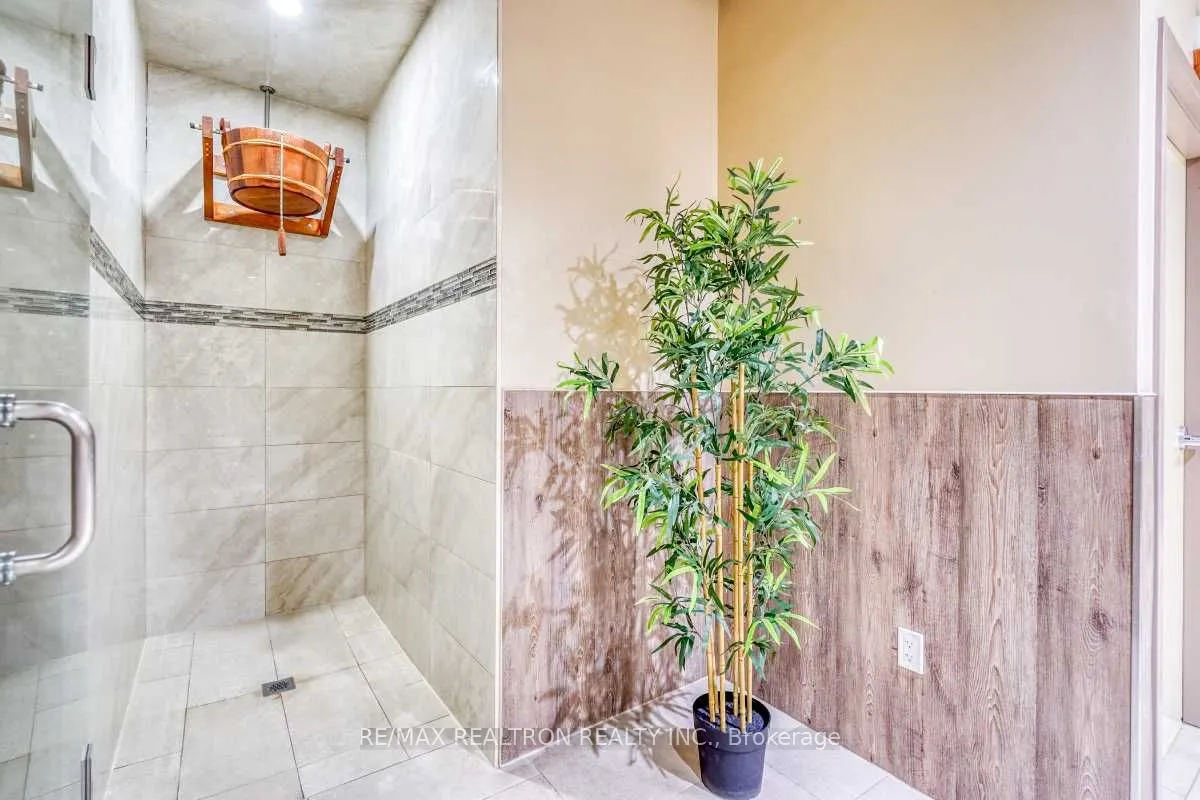 38 Parkside Drive, #9