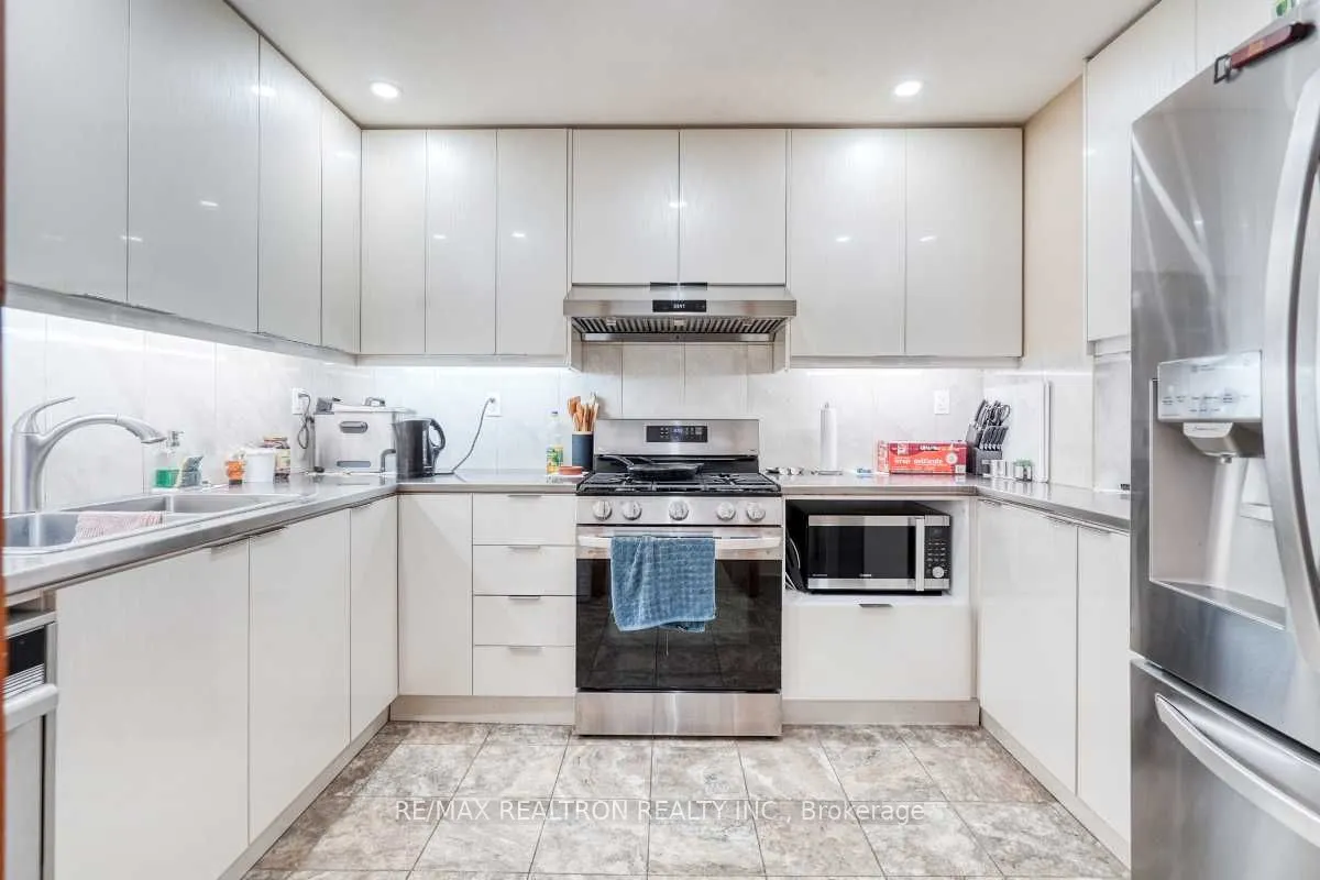 38 Parkside Drive, #9