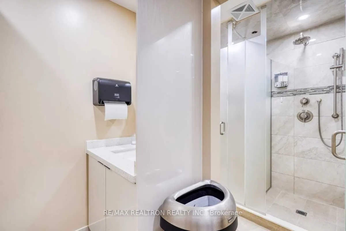 38 Parkside Drive, #9