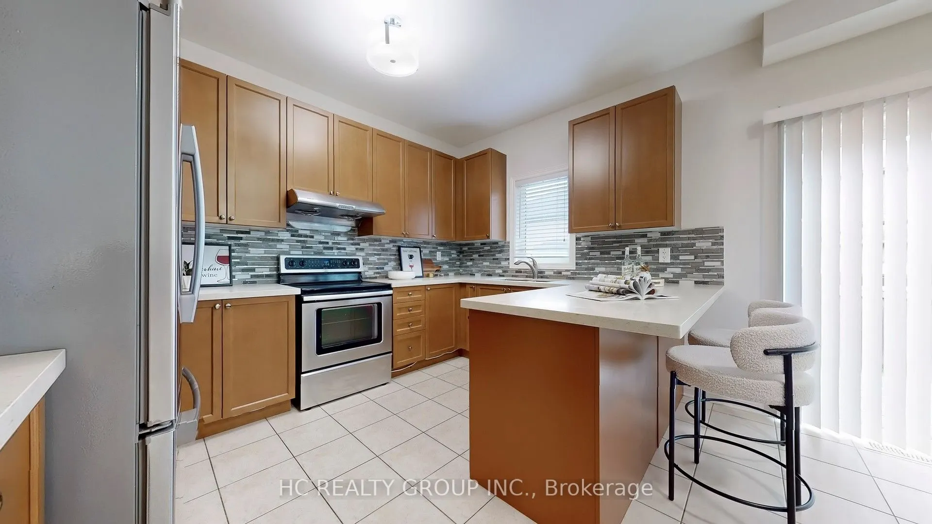 102 Timna Crescent
