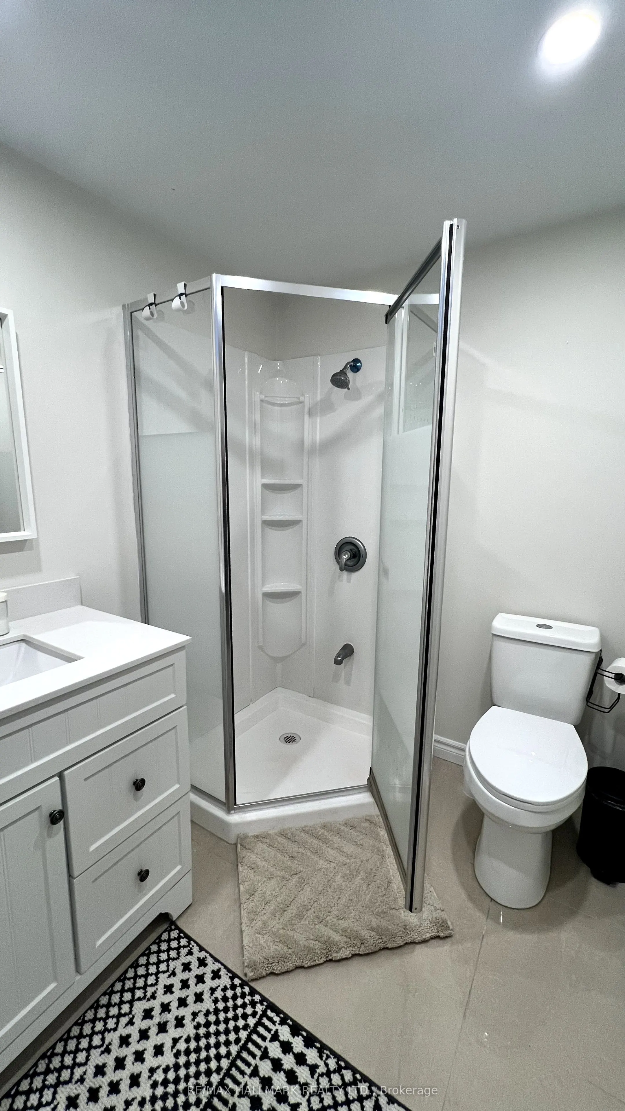 37 Crystal Drive, #Basement unit#2