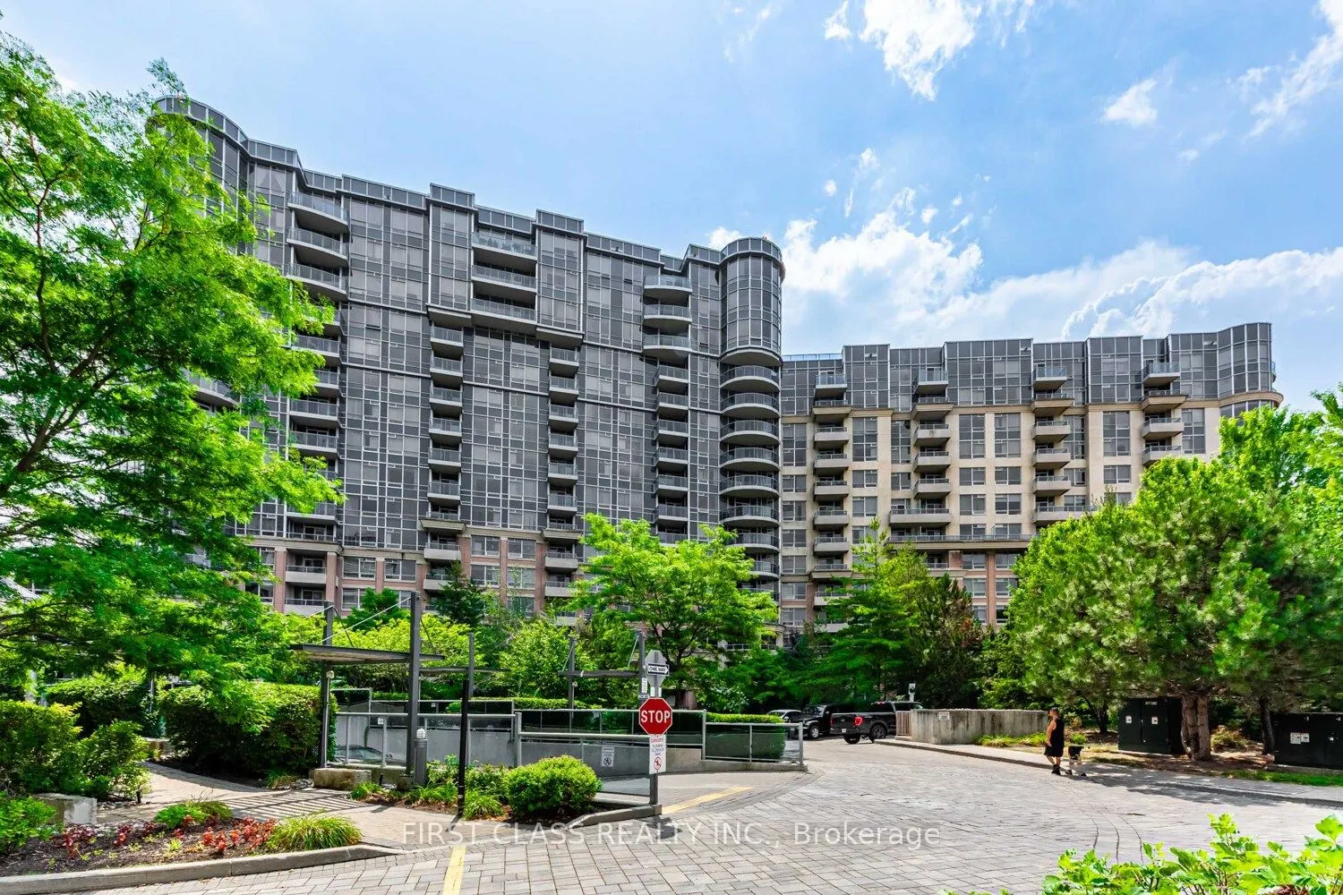 23 Cox Boulevard, #1685