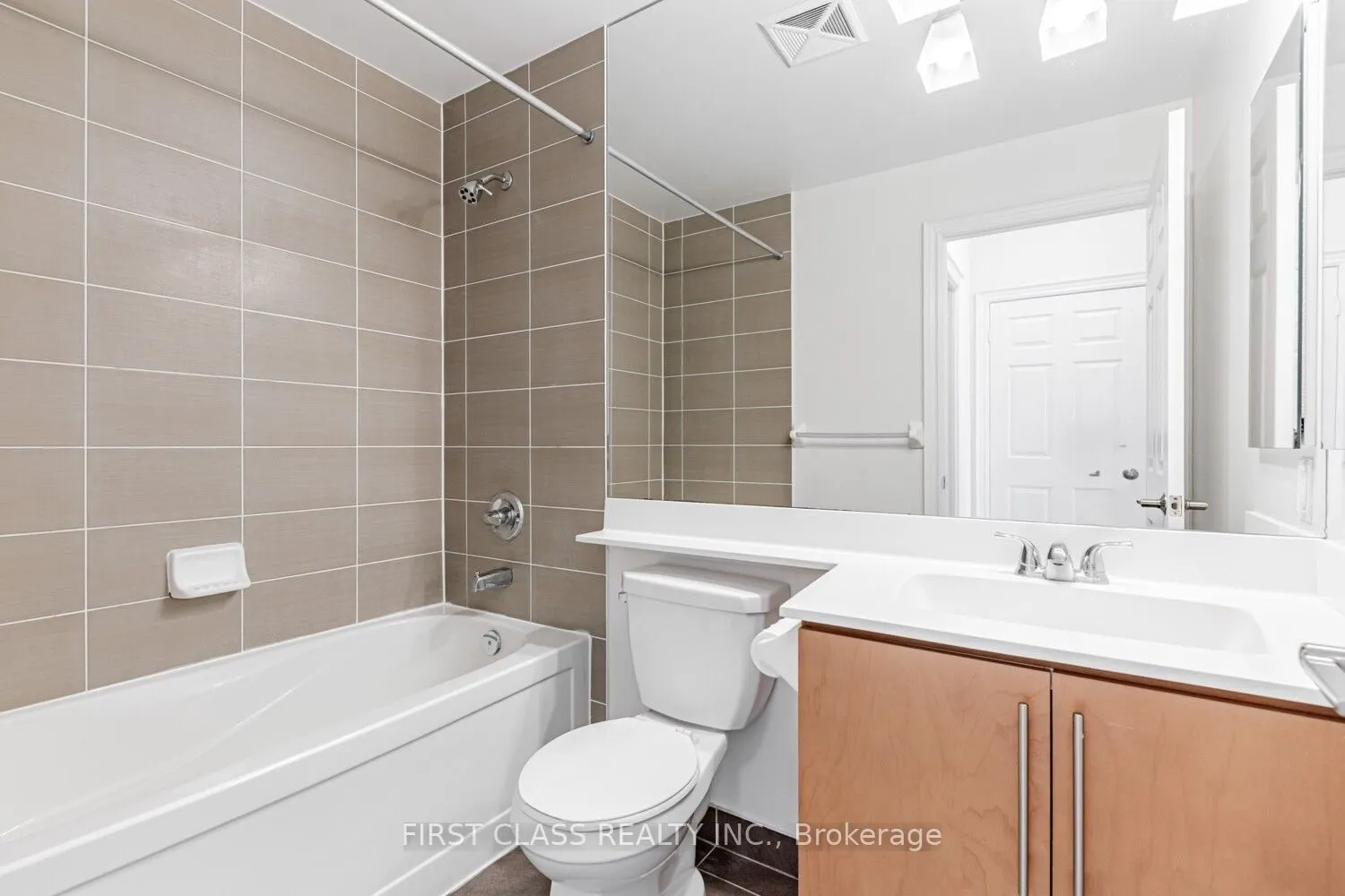 23 Cox Boulevard, #1685
