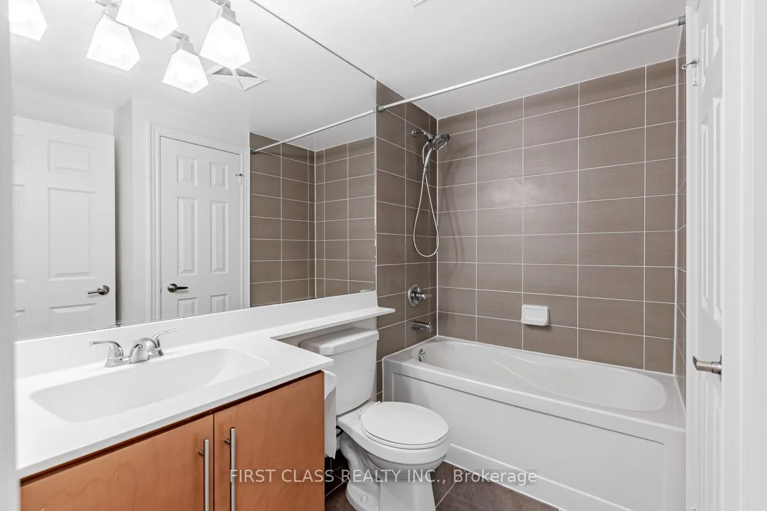 23 Cox Boulevard, #1685