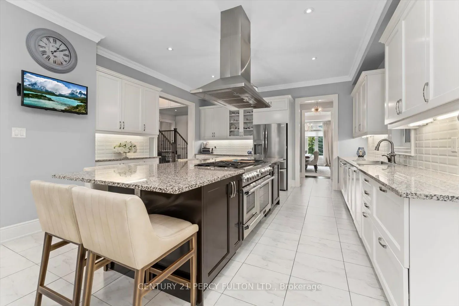 13 Country Club Crescent