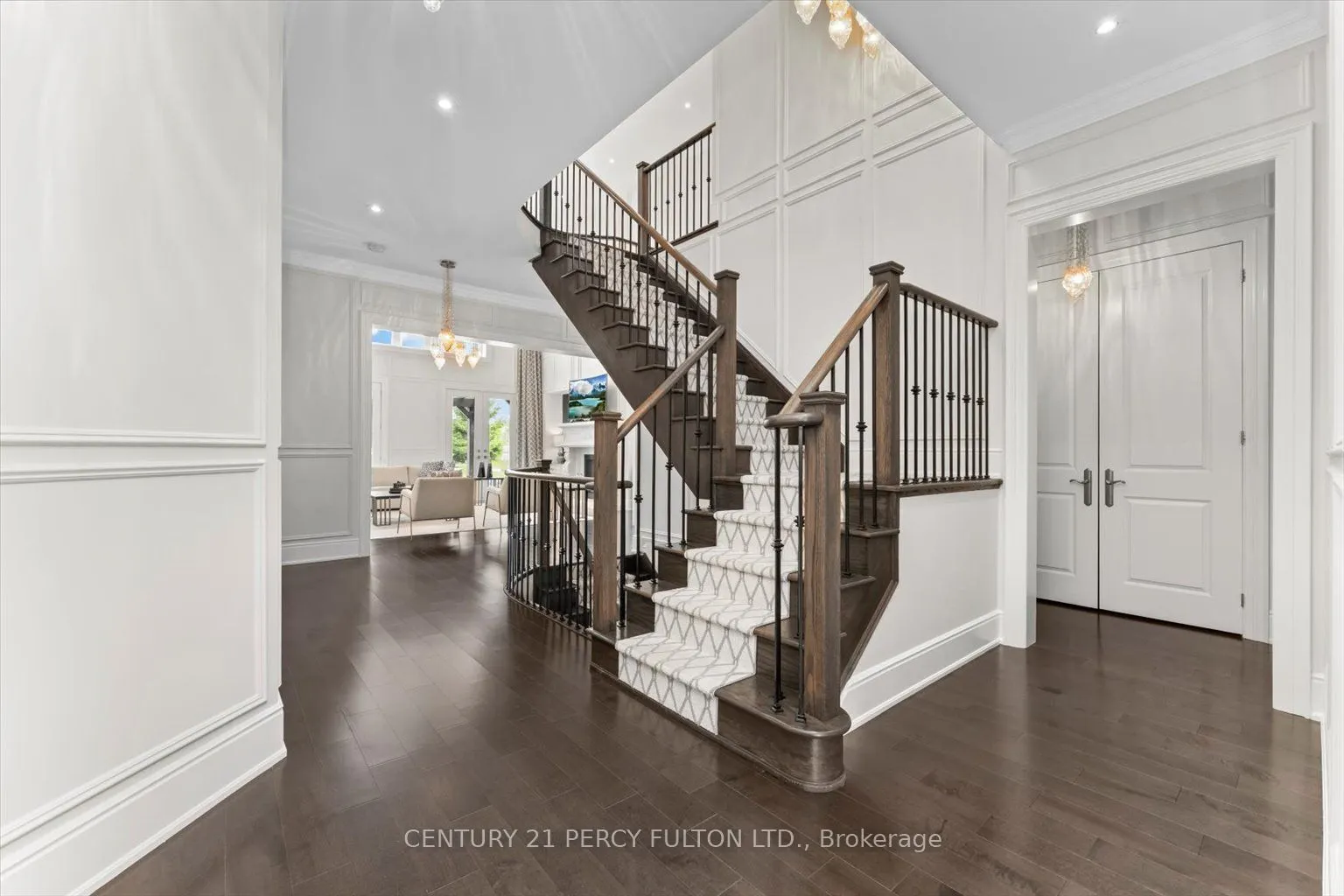 13 Country Club Crescent